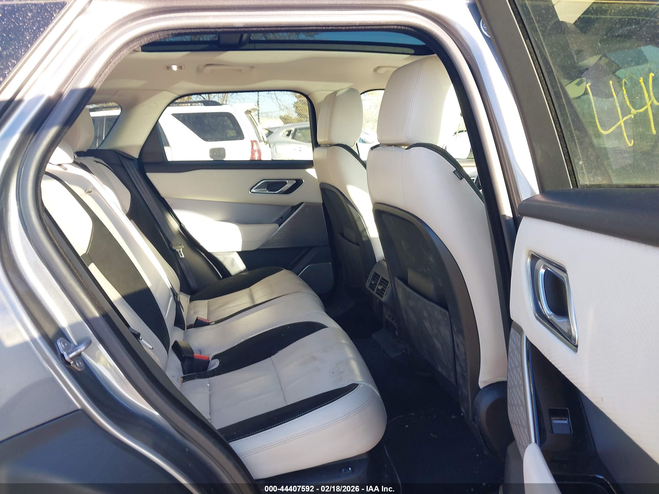 LAND ROVER image 8