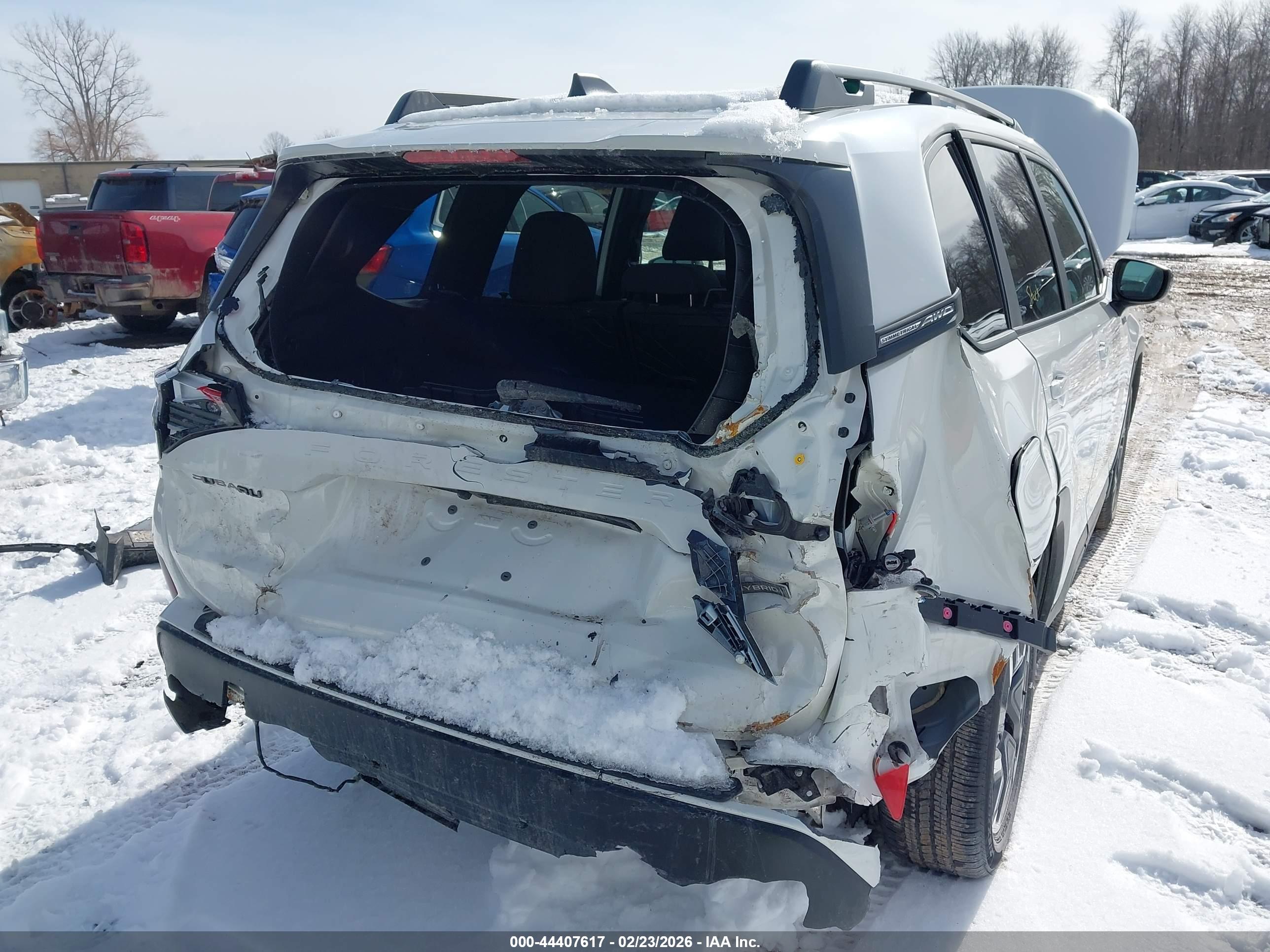 SUBARU FORESTER image 6