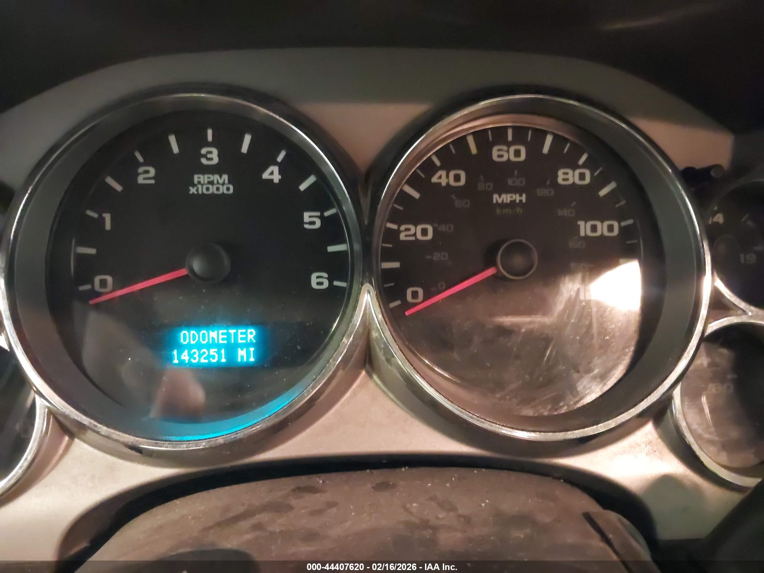 CHEVROLET SILVERADO image 7