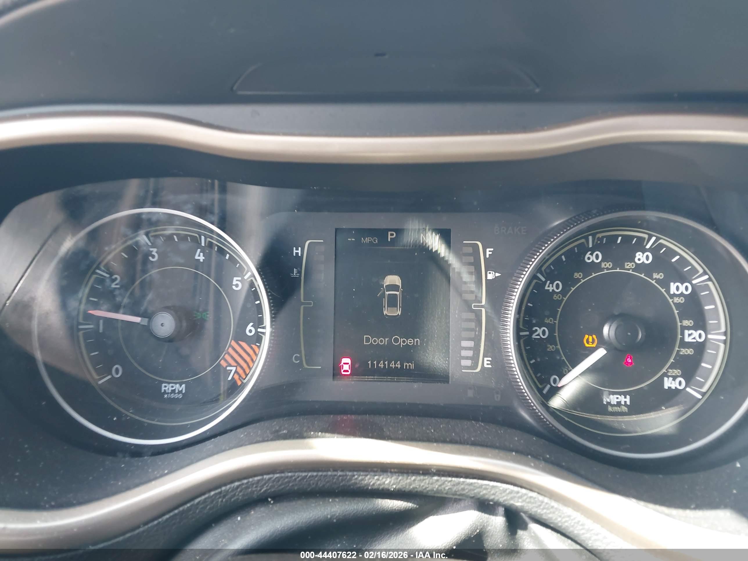 JEEP CHEROKEE image 7