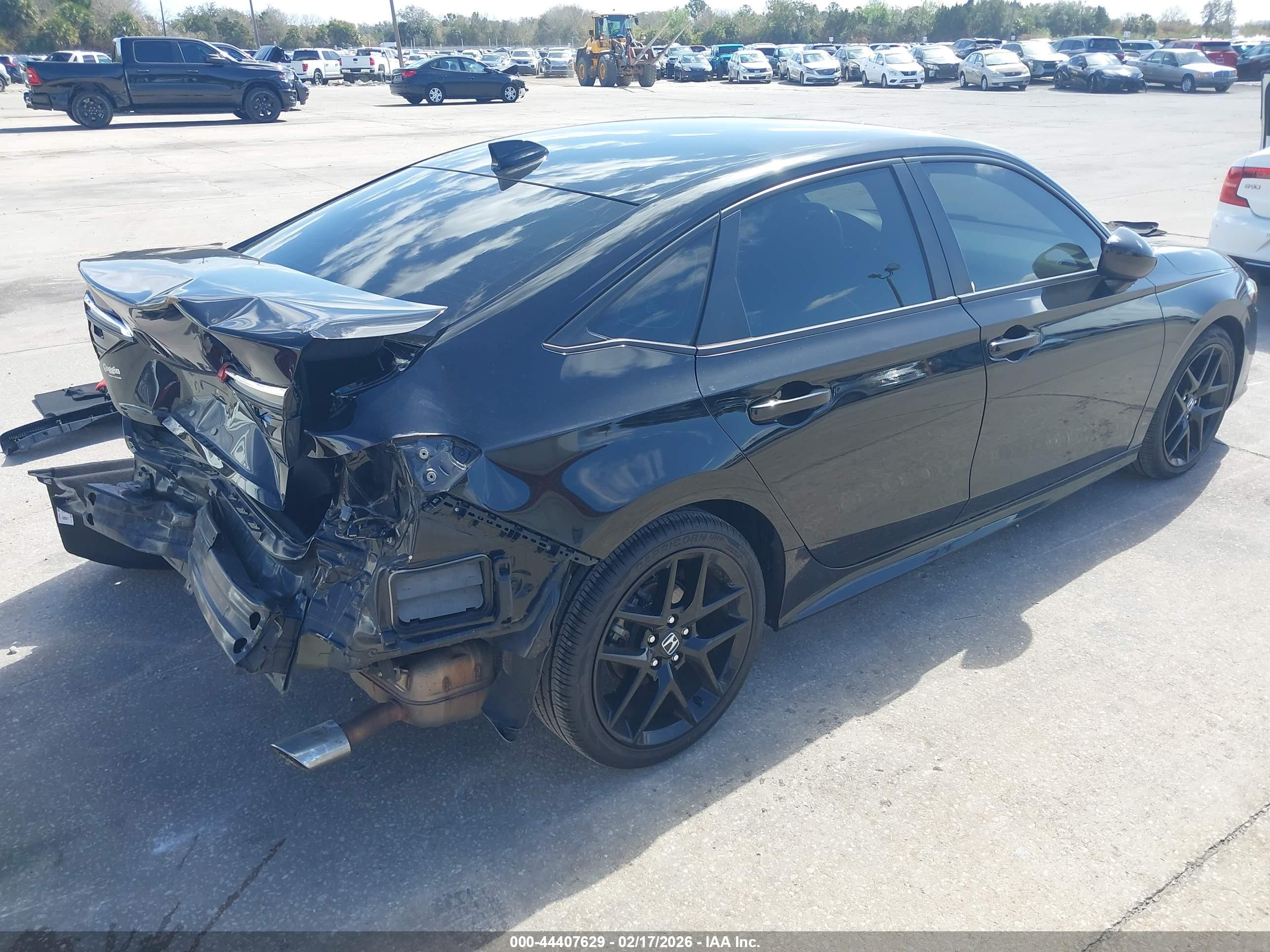 HONDA CIVIC image 4