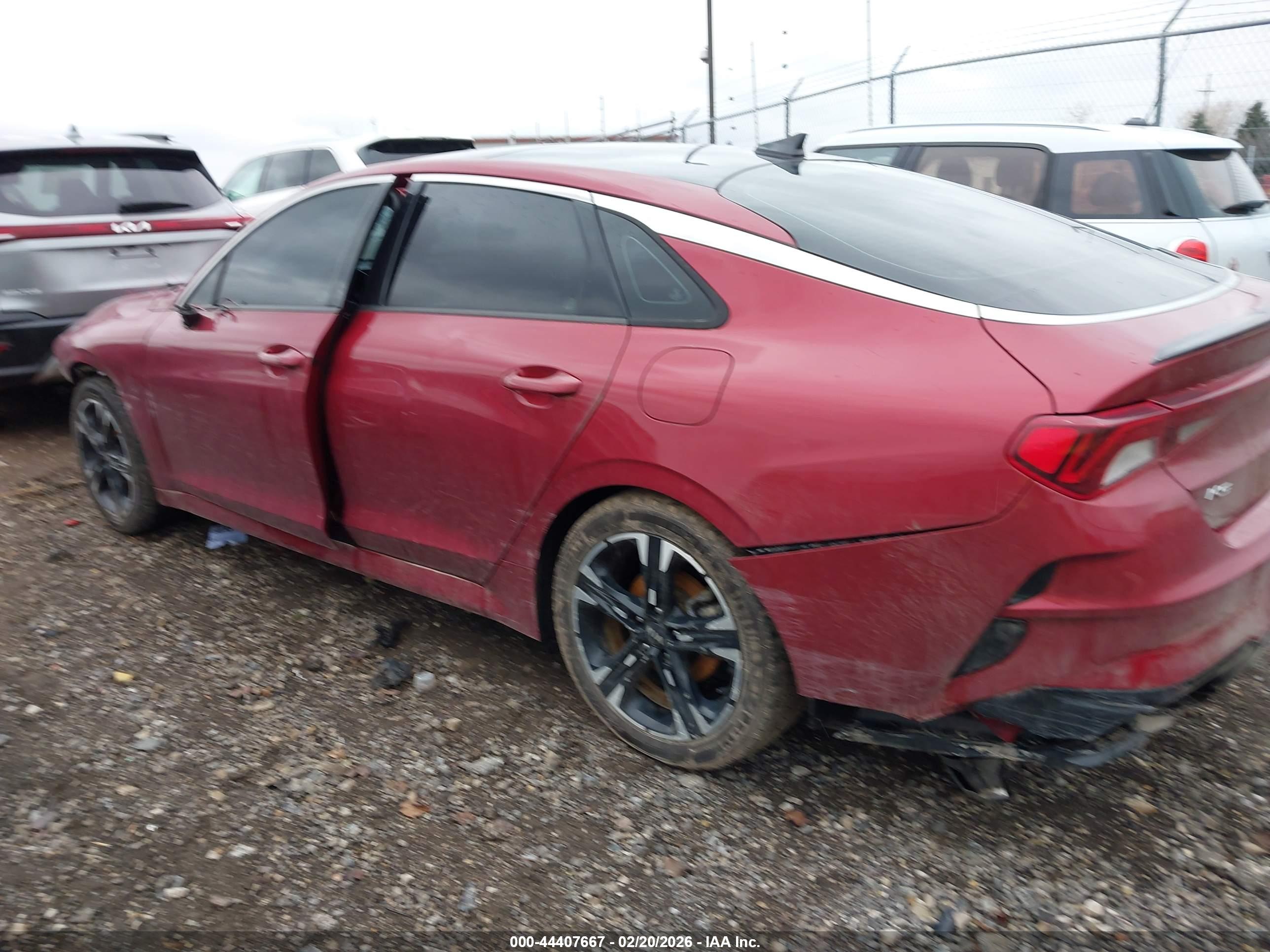 KIA K5 image 3
