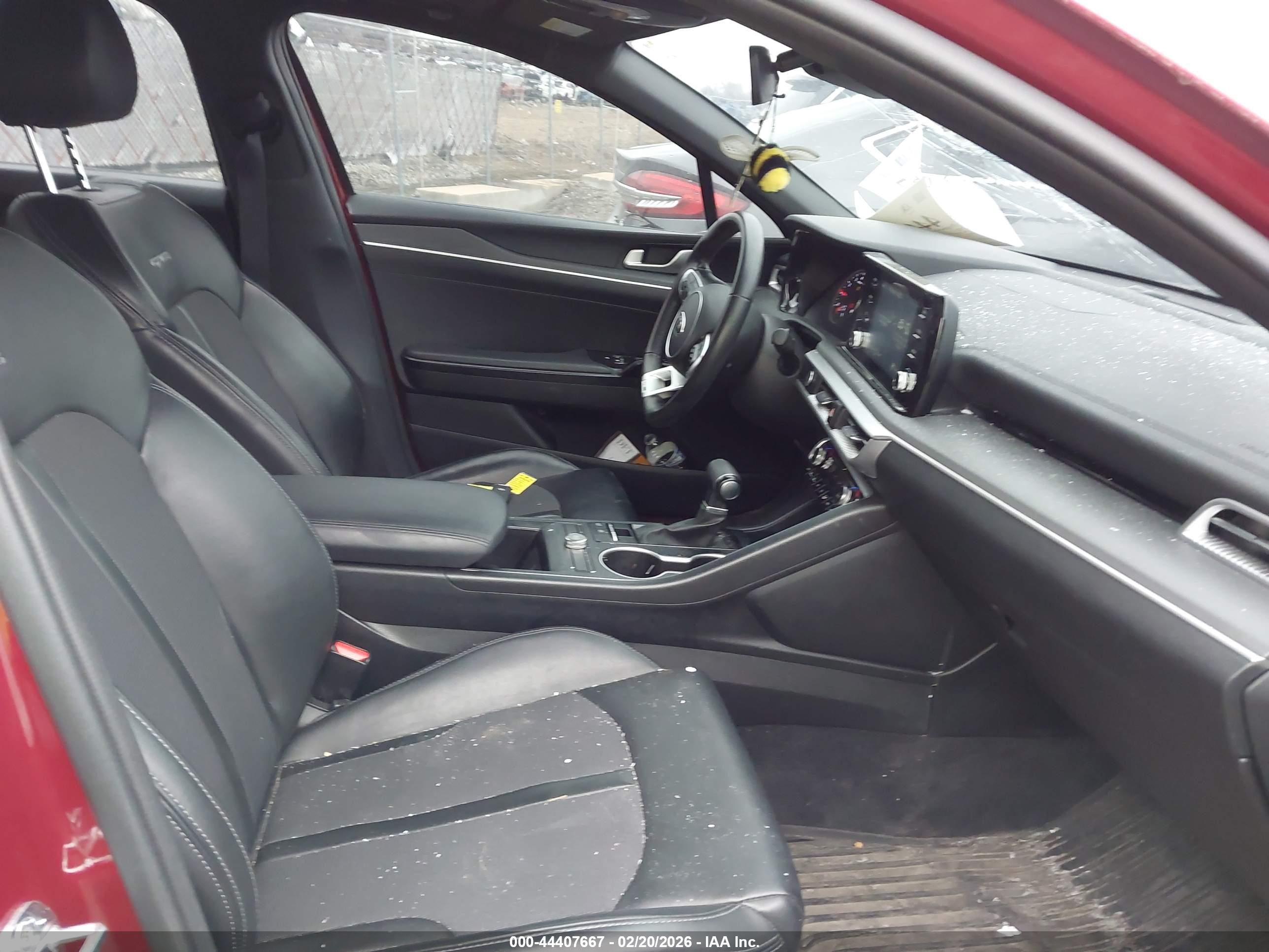 KIA K5 image 5