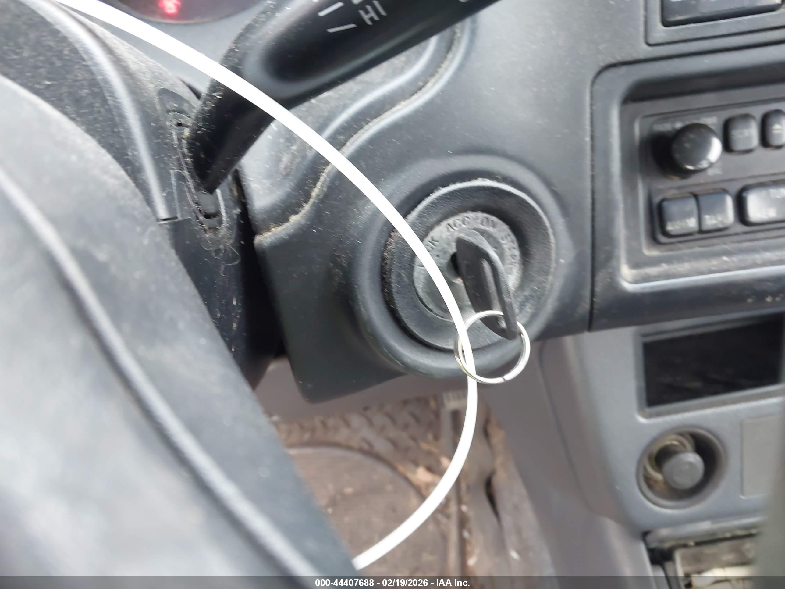 TOYOTA RAV4 image 11