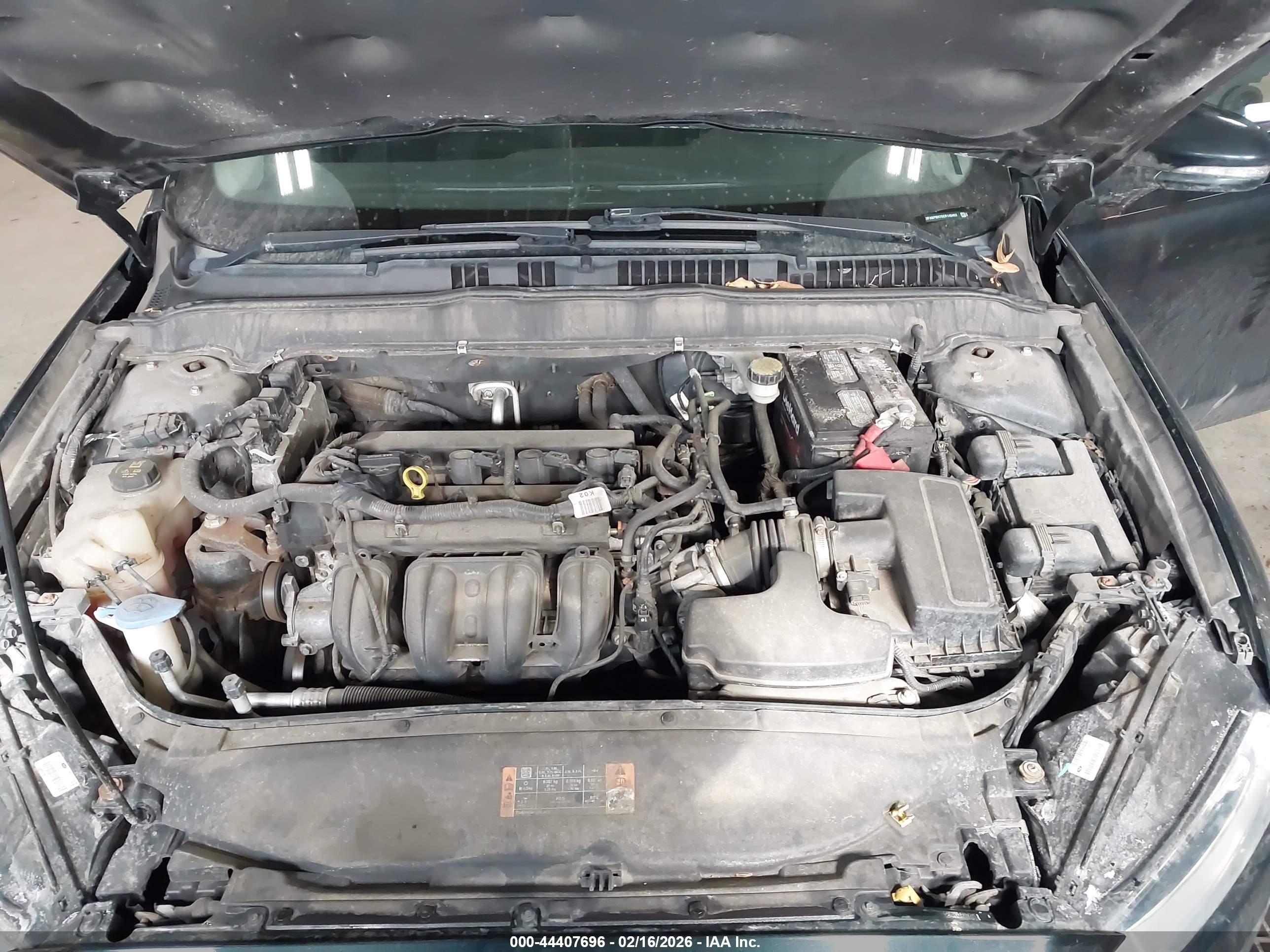 FORD FUSION image 10