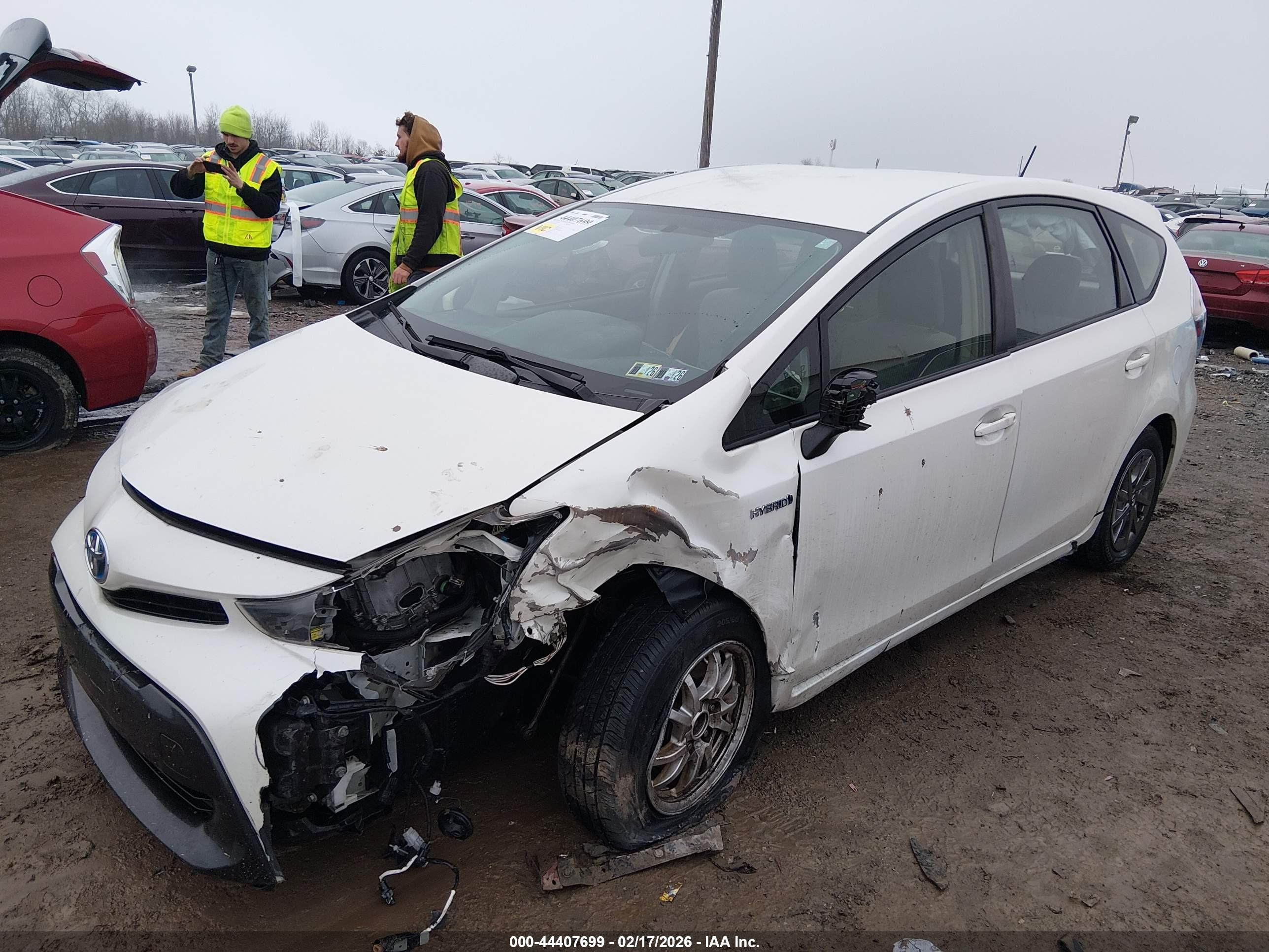 TOYOTA PRIUS image 6
