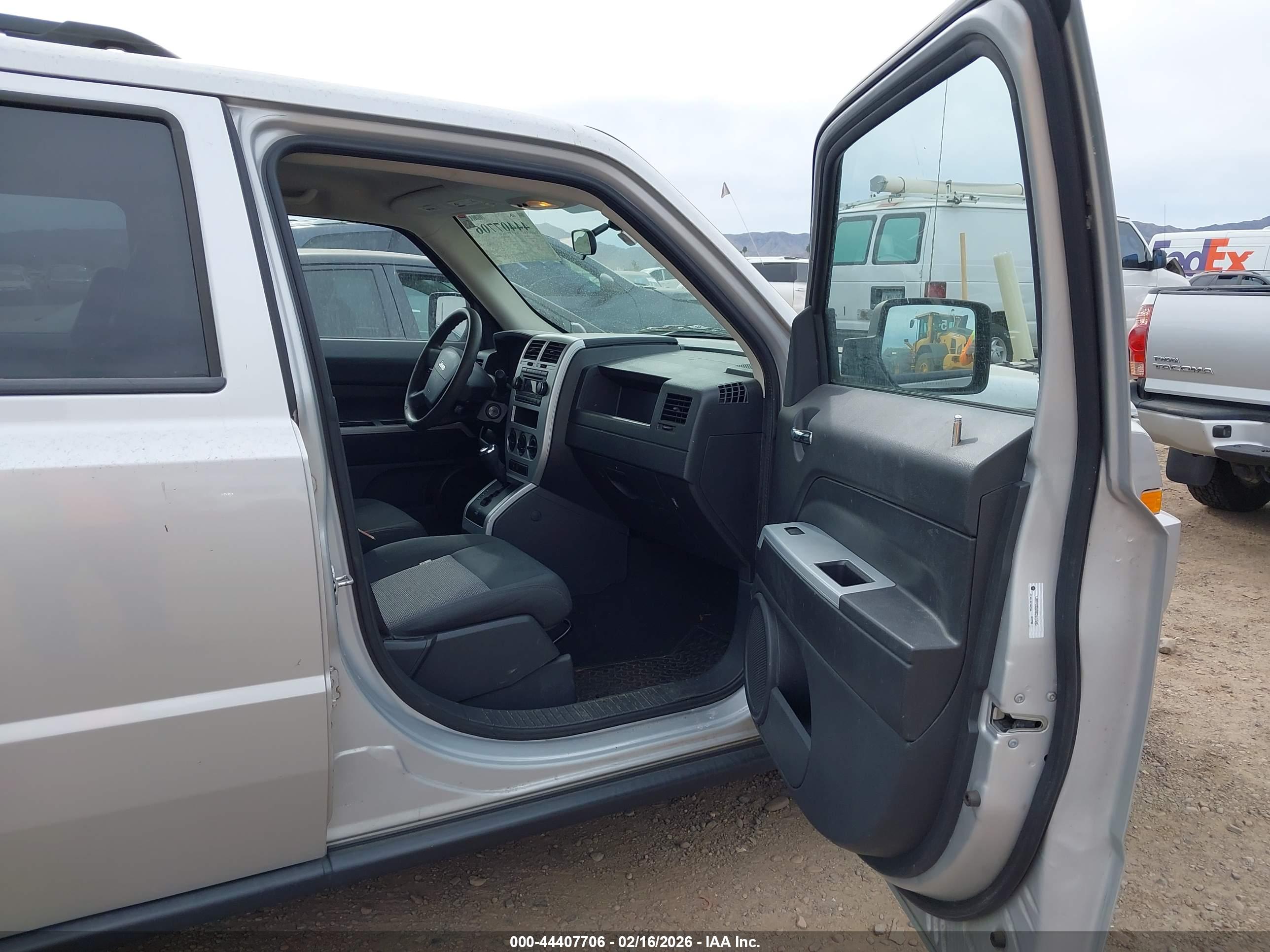 JEEP PATRIOT image 5