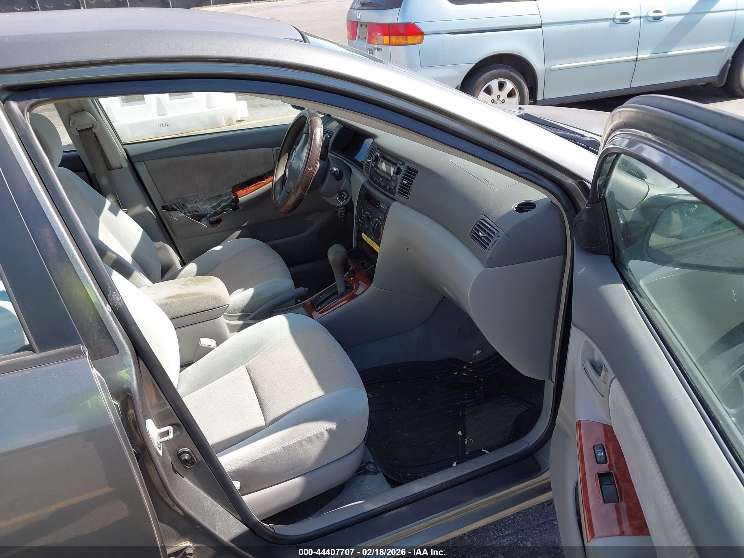 TOYOTA COROLLA image 5