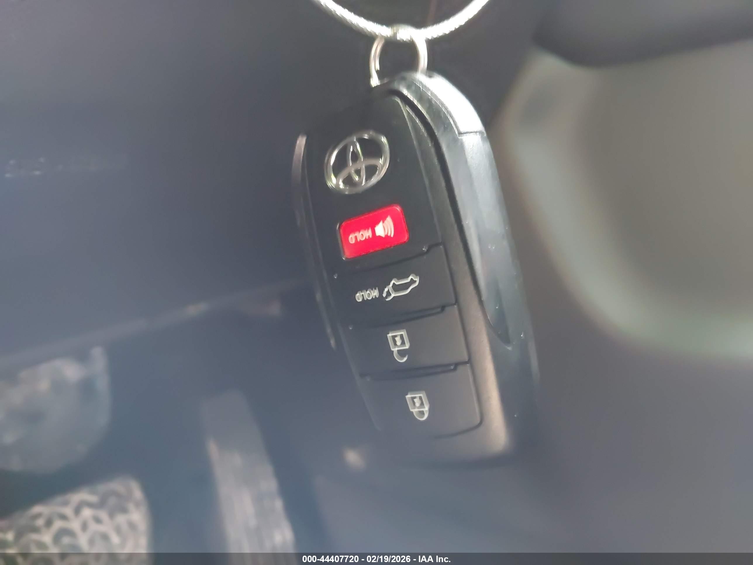 TOYOTA GRAND image 11