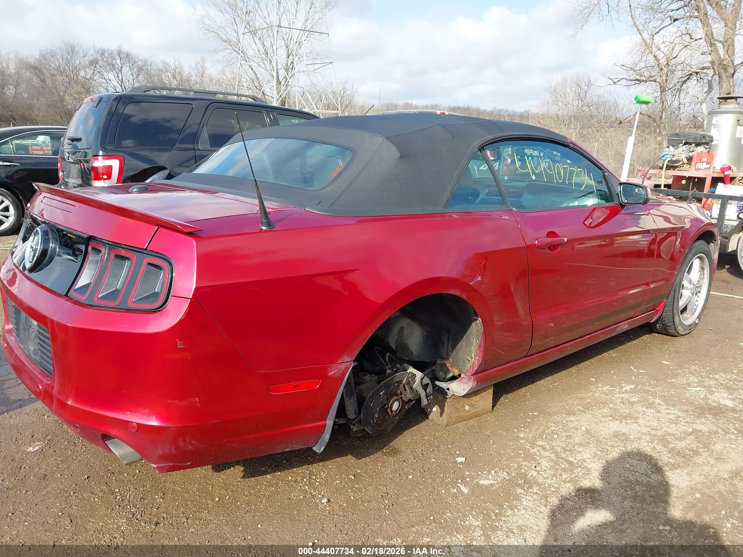 FORD MUSTANG image 6