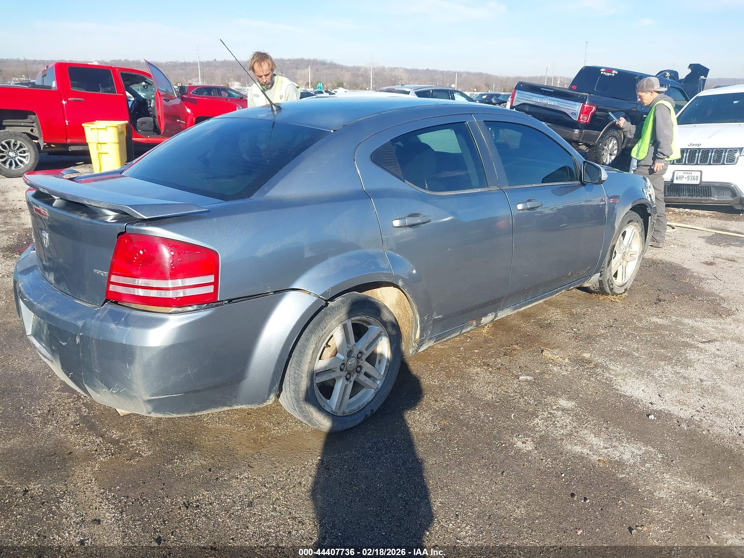 DODGE AVENGER image 4