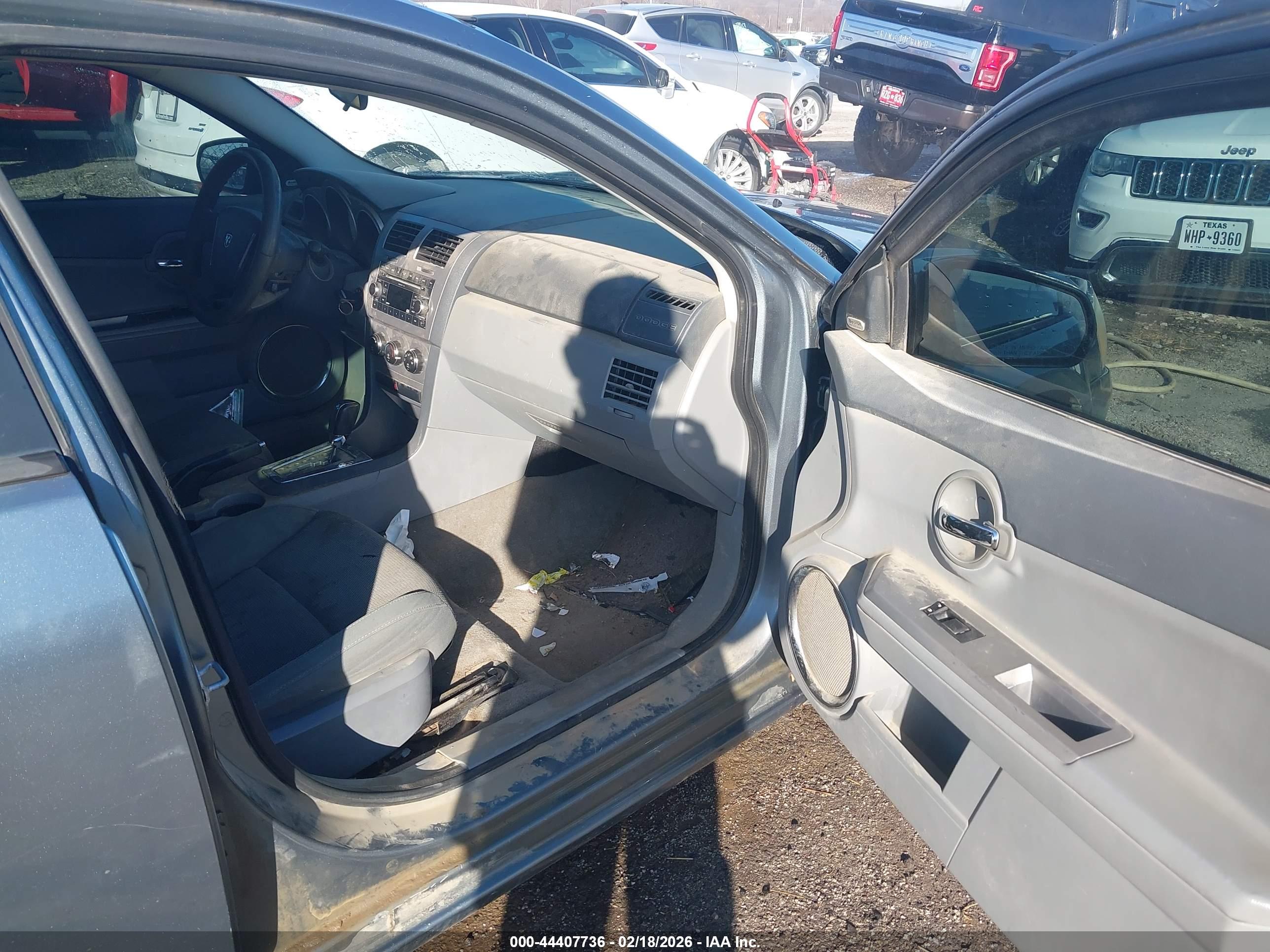 DODGE AVENGER image 5