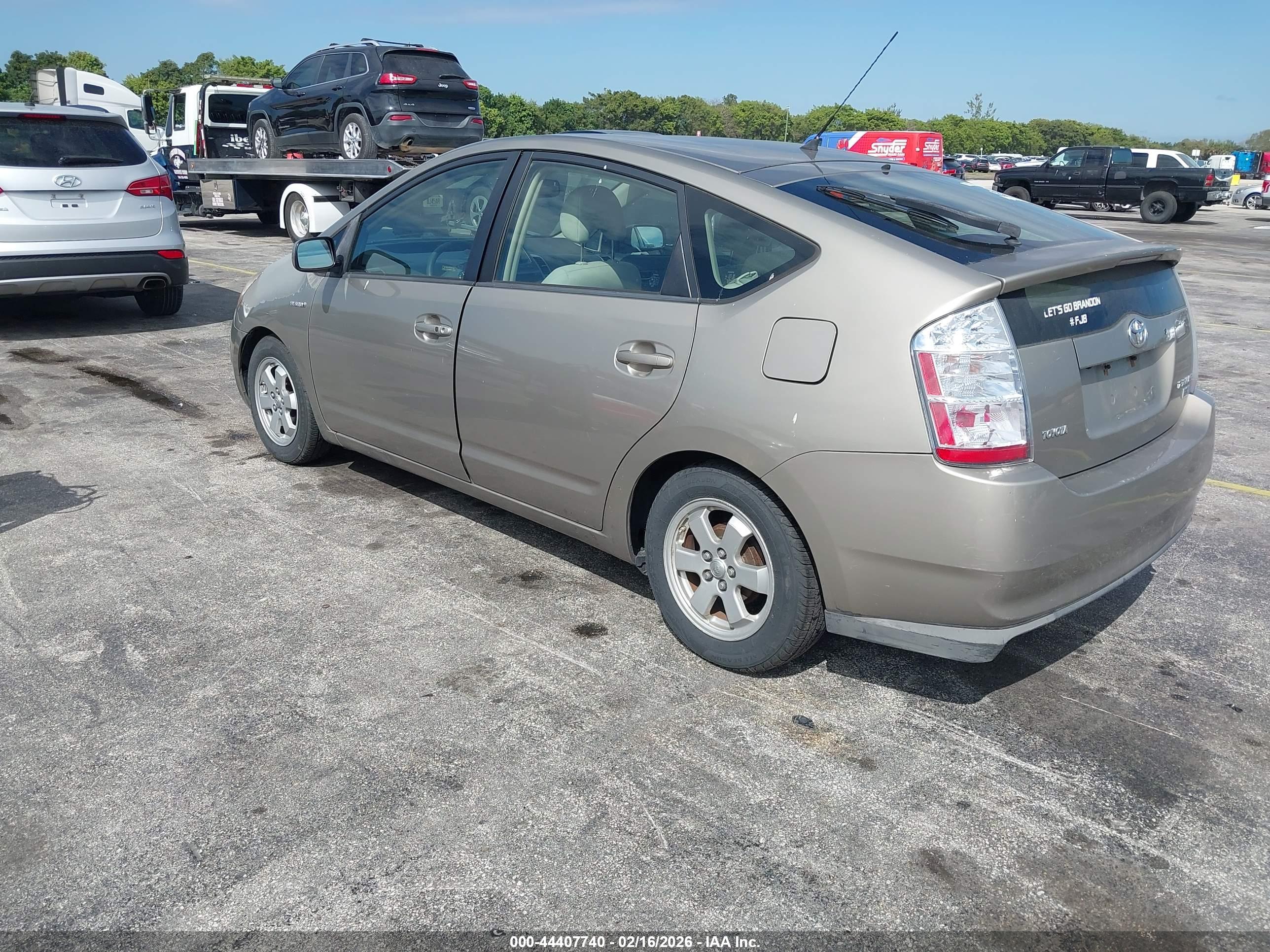 TOYOTA PRIUS image 3