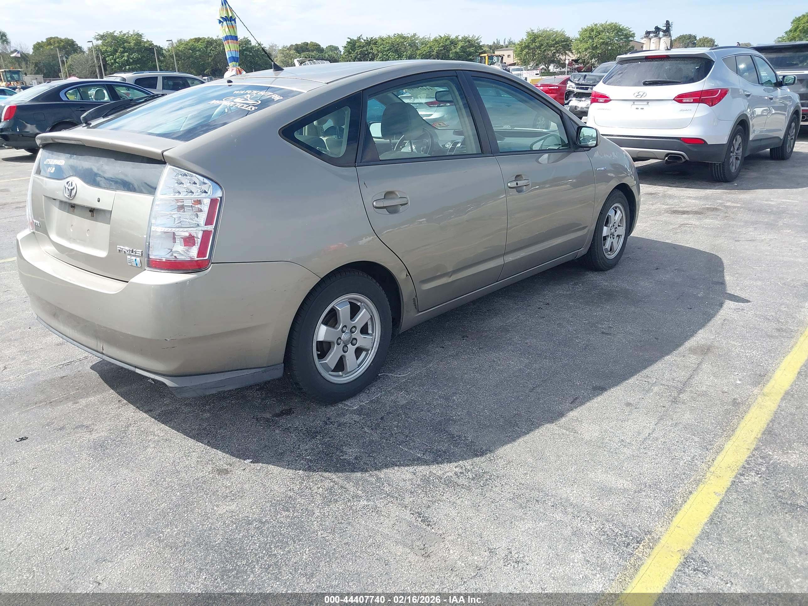 TOYOTA PRIUS image 4