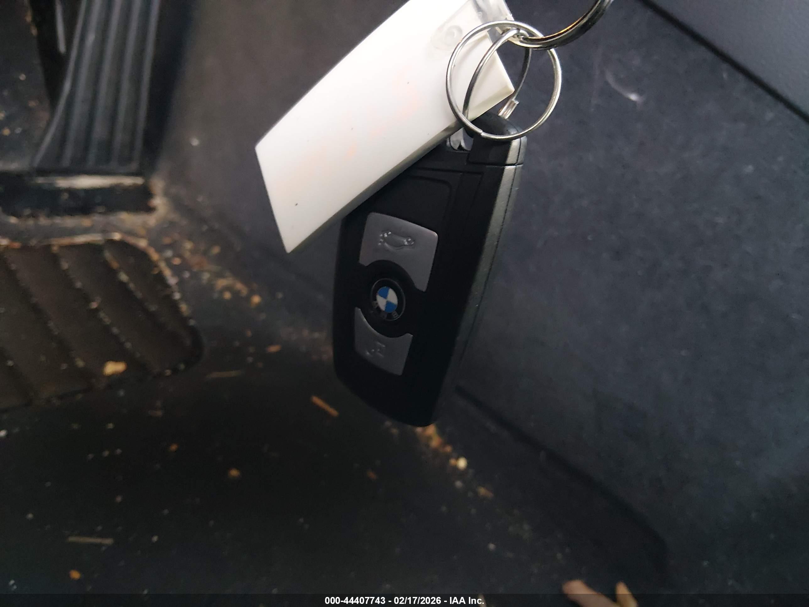BMW 328I image 11