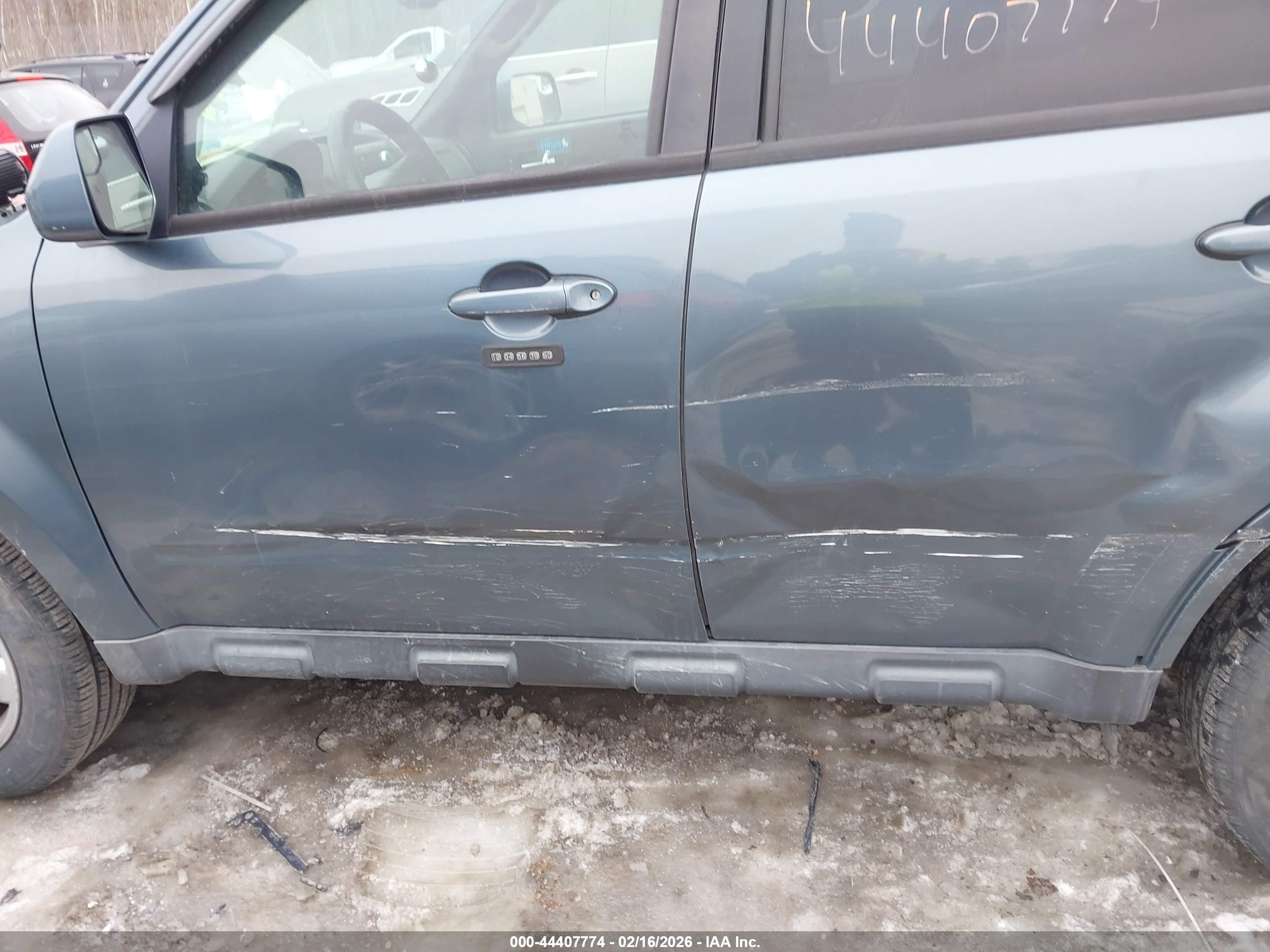 FORD ESCAPE image 6