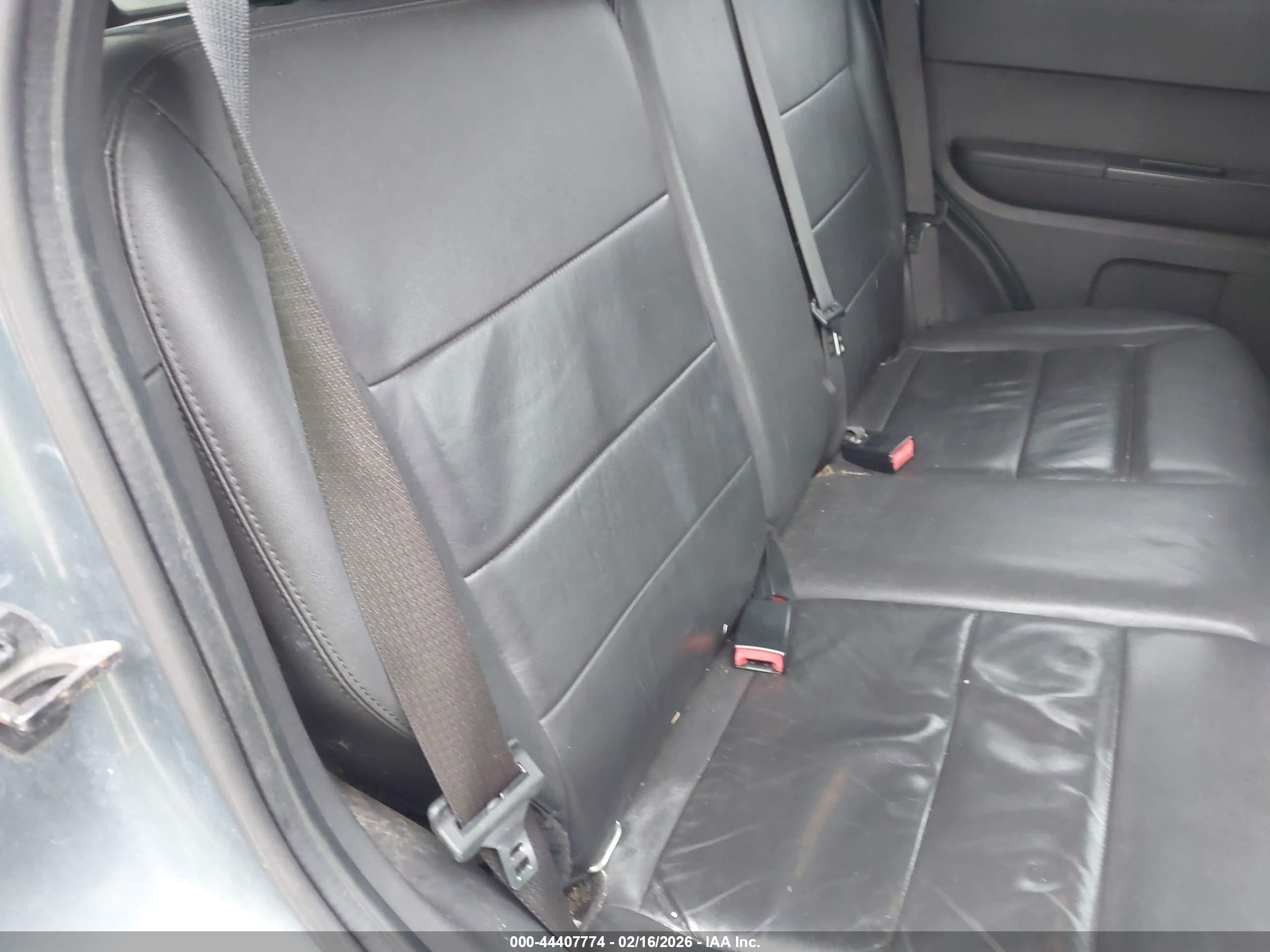 FORD ESCAPE image 8