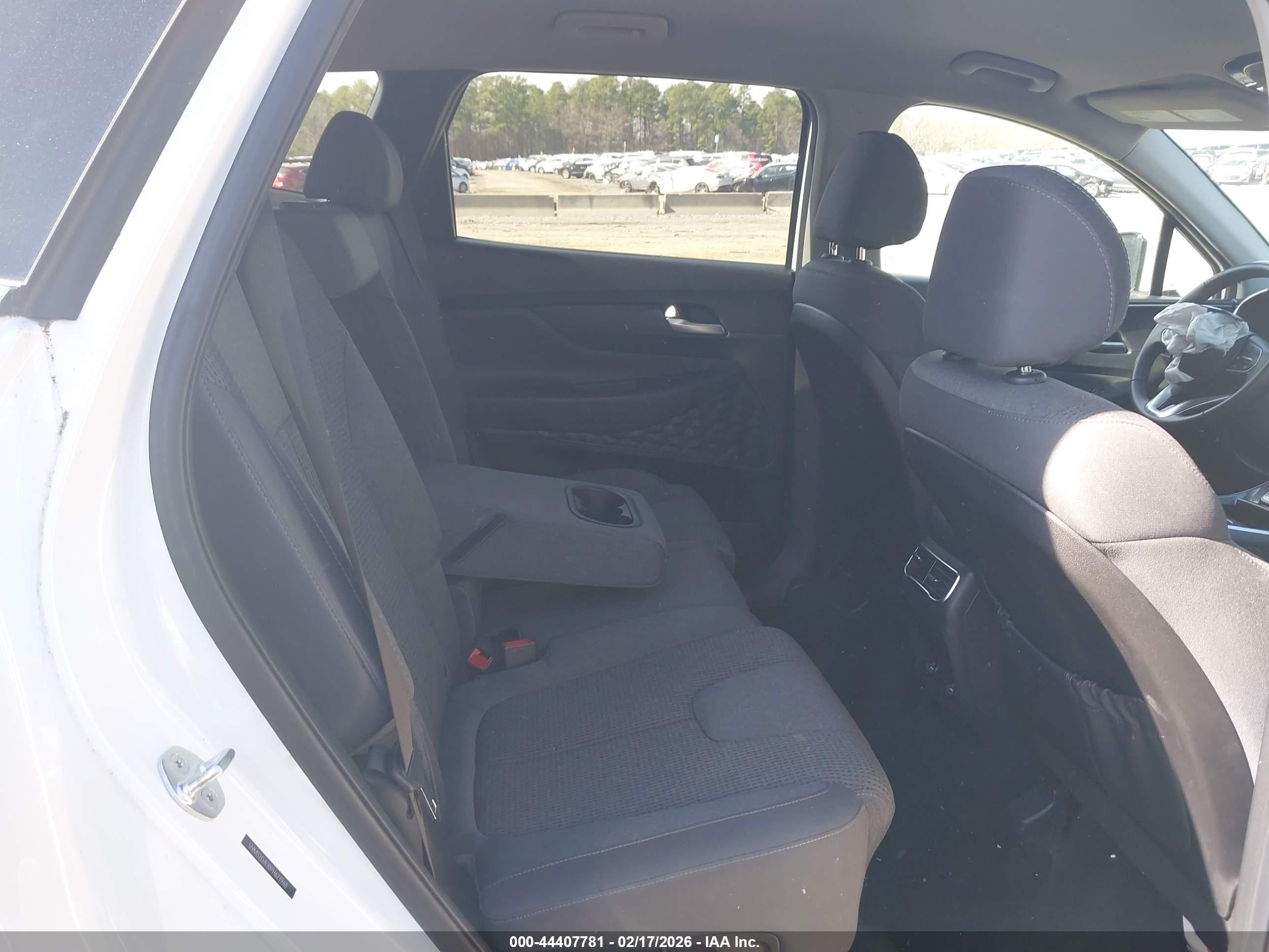 HYUNDAI SANTA image 8