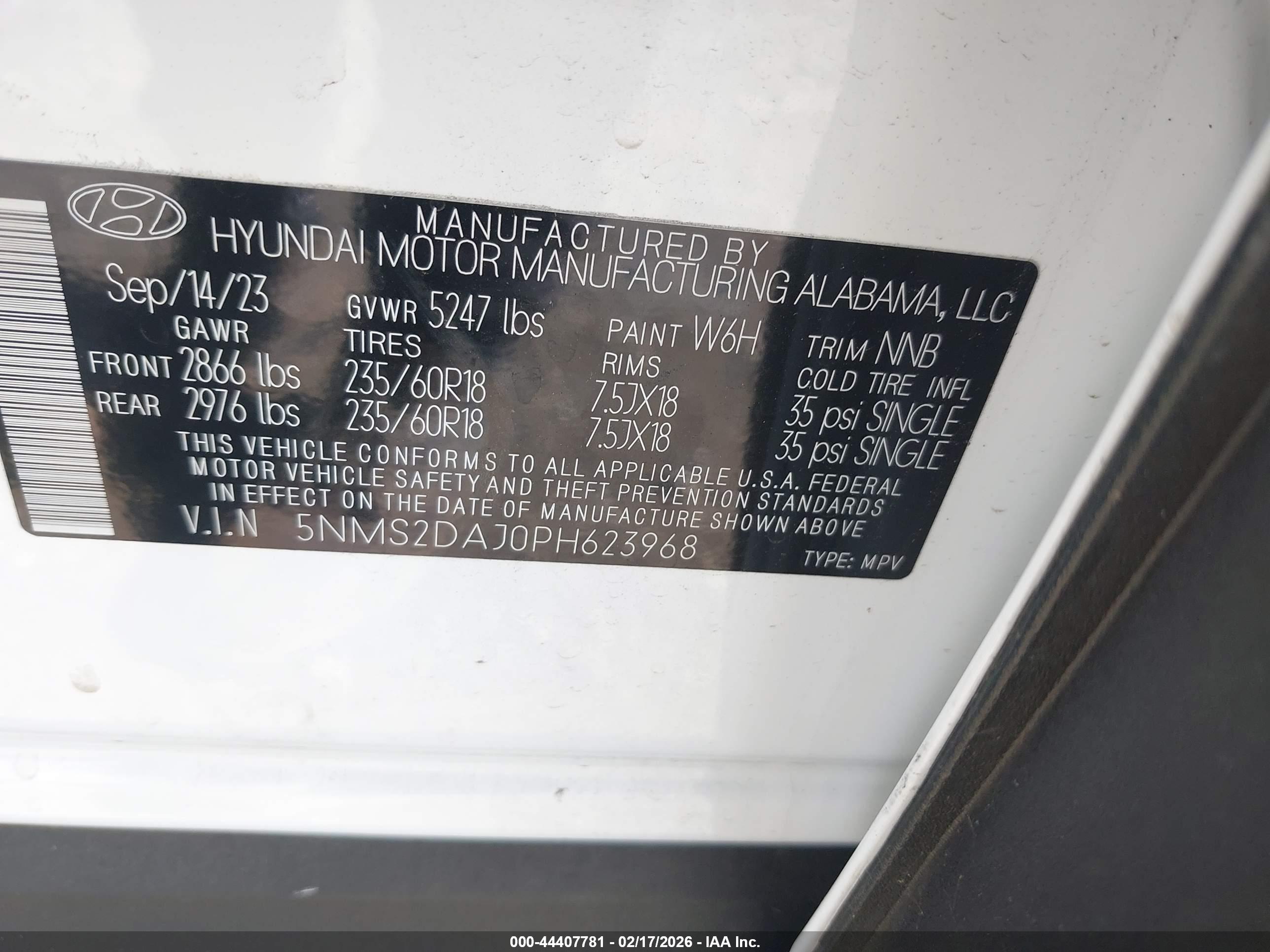 HYUNDAI SANTA image 9