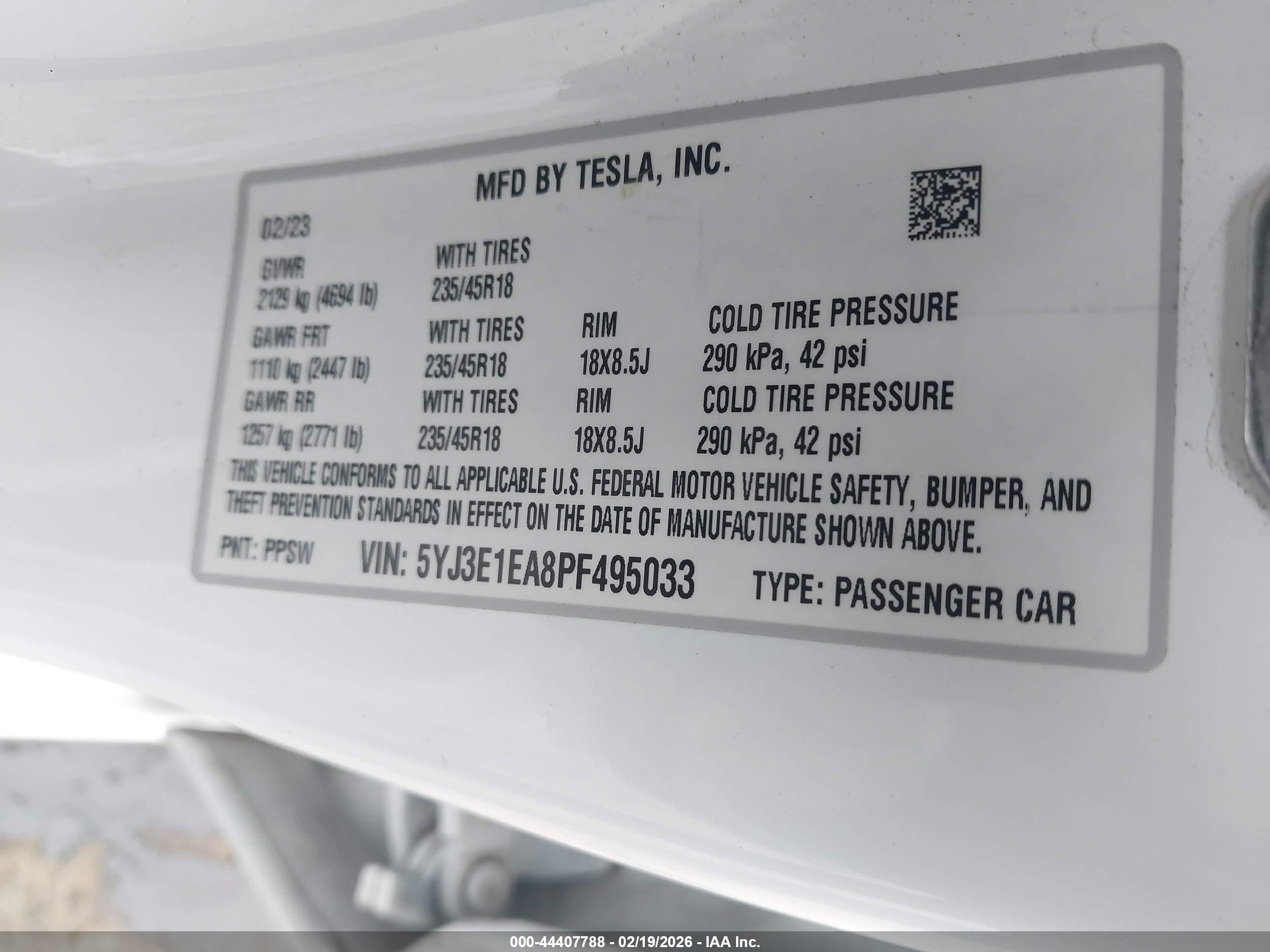 TESLA MODEL image 9