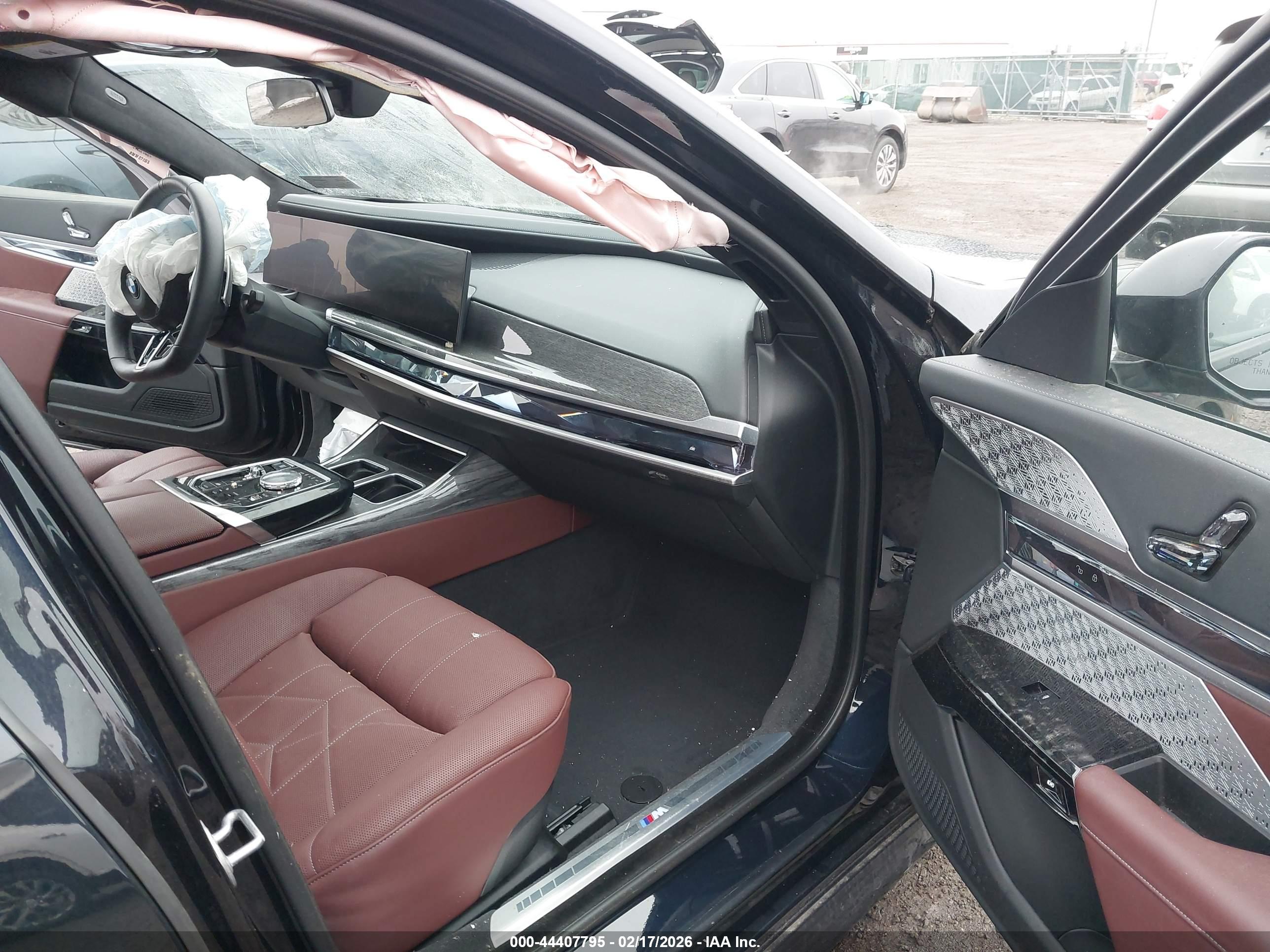 BMW 760I image 5