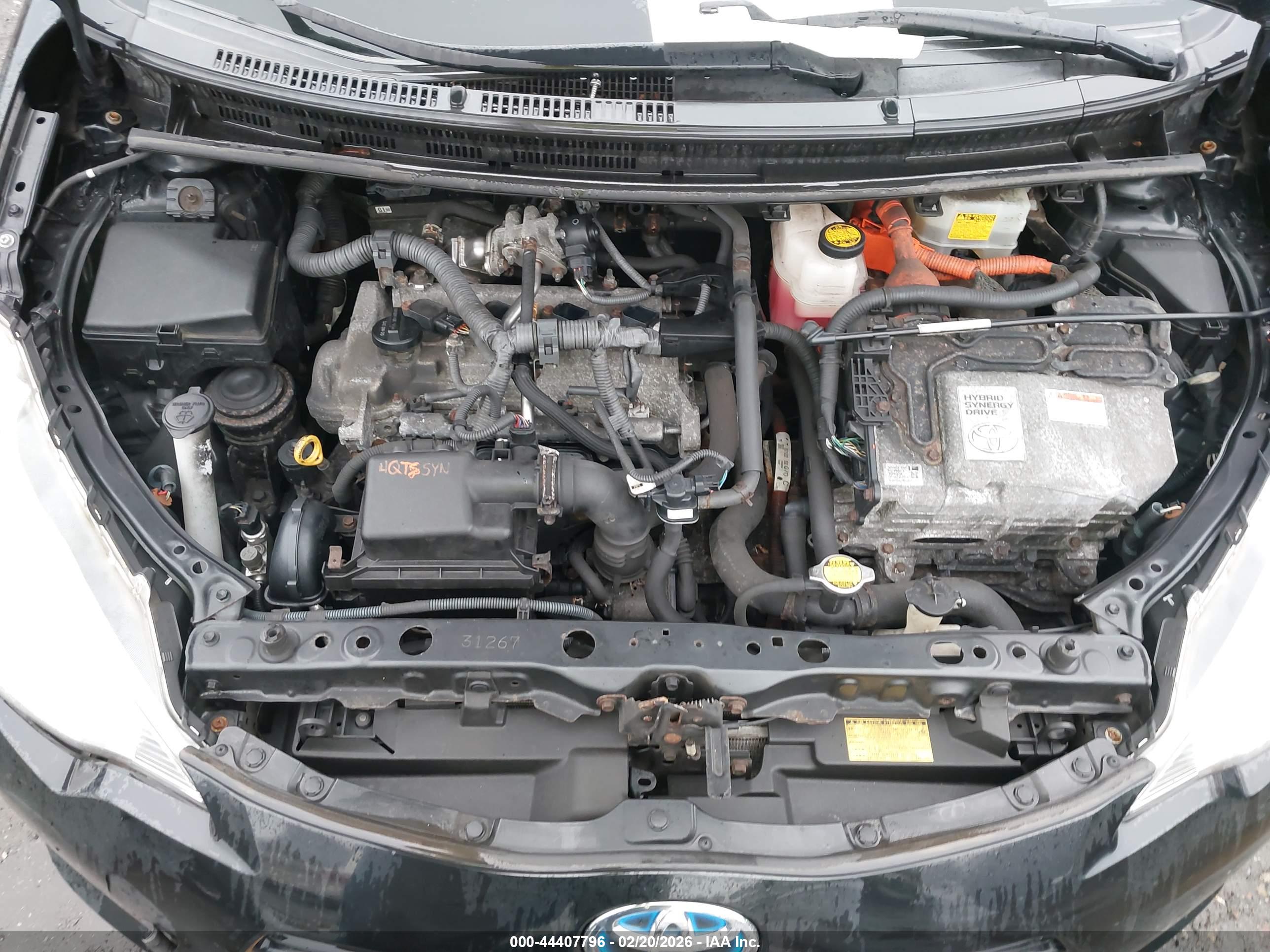 TOYOTA PRIUS image 10