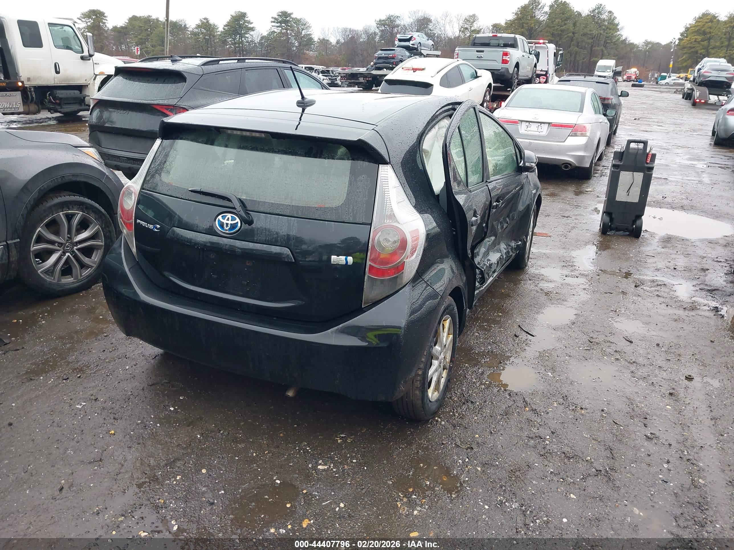 TOYOTA PRIUS image 4