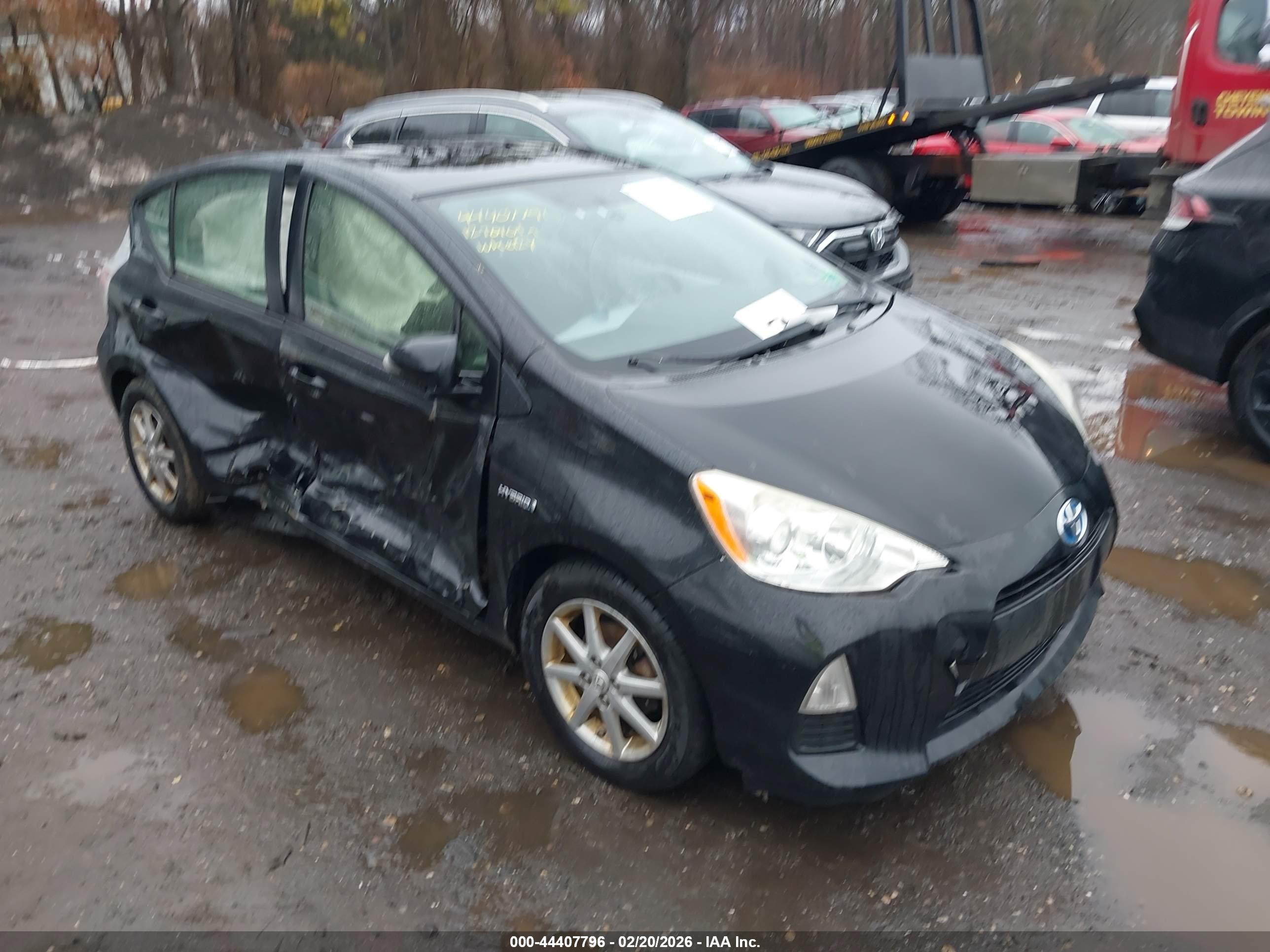 TOYOTA PRIUS image 6