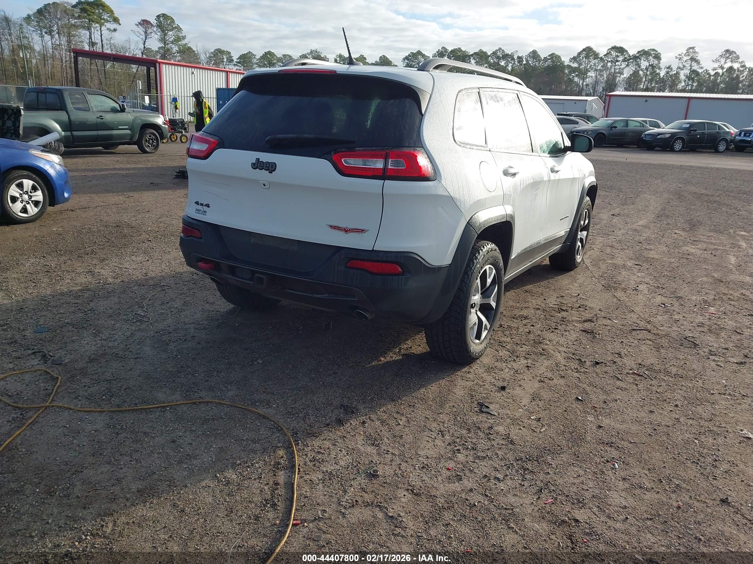 JEEP CHEROKEE image 4