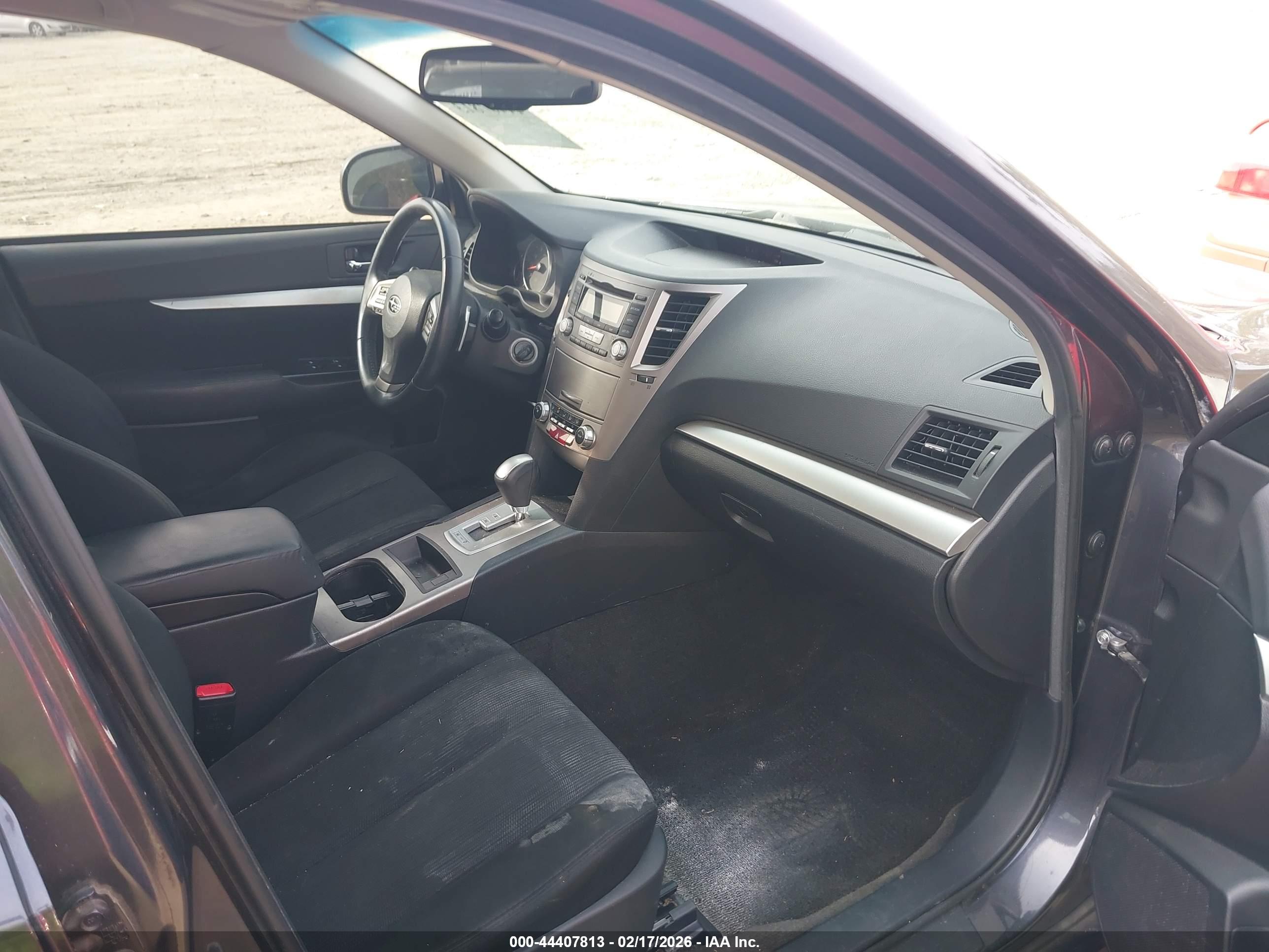 SUBARU LEGACY image 5