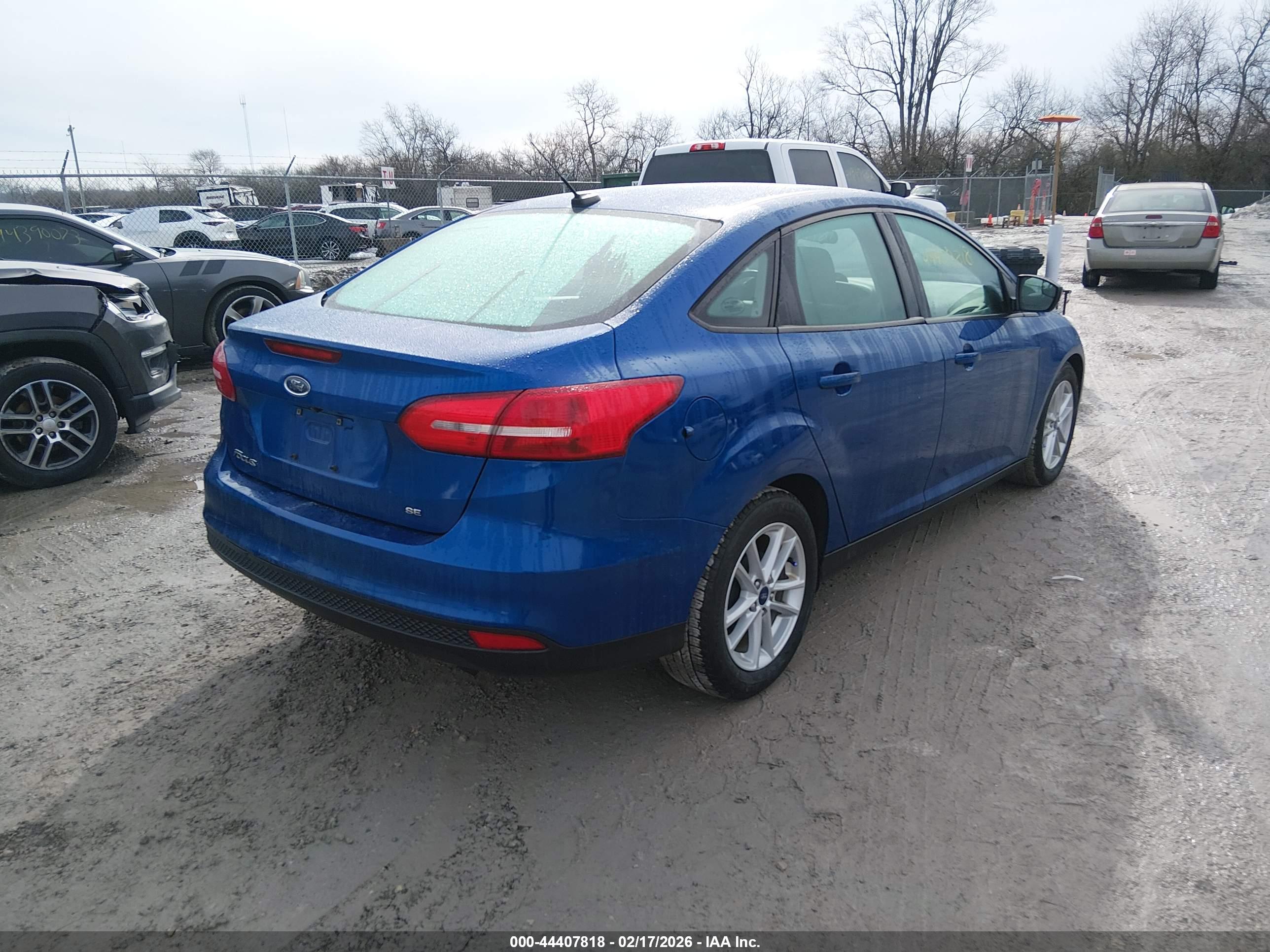 FORD FOCUS image 4
