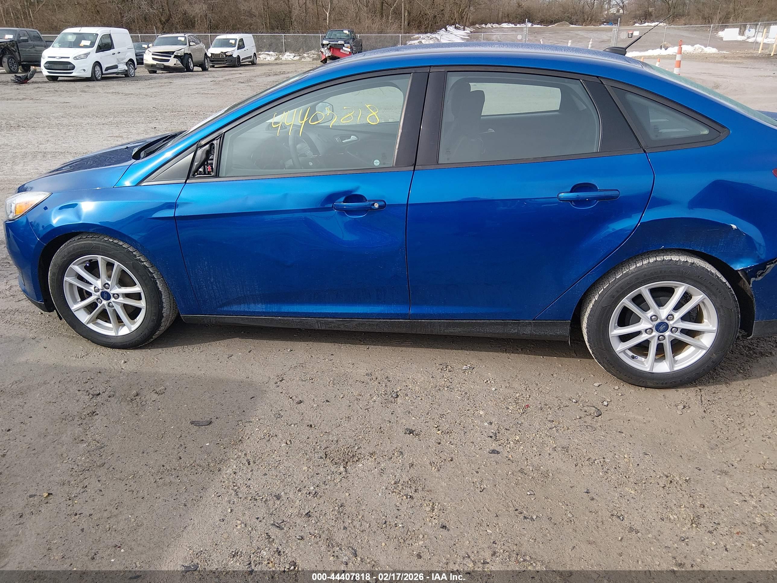 FORD FOCUS image 6
