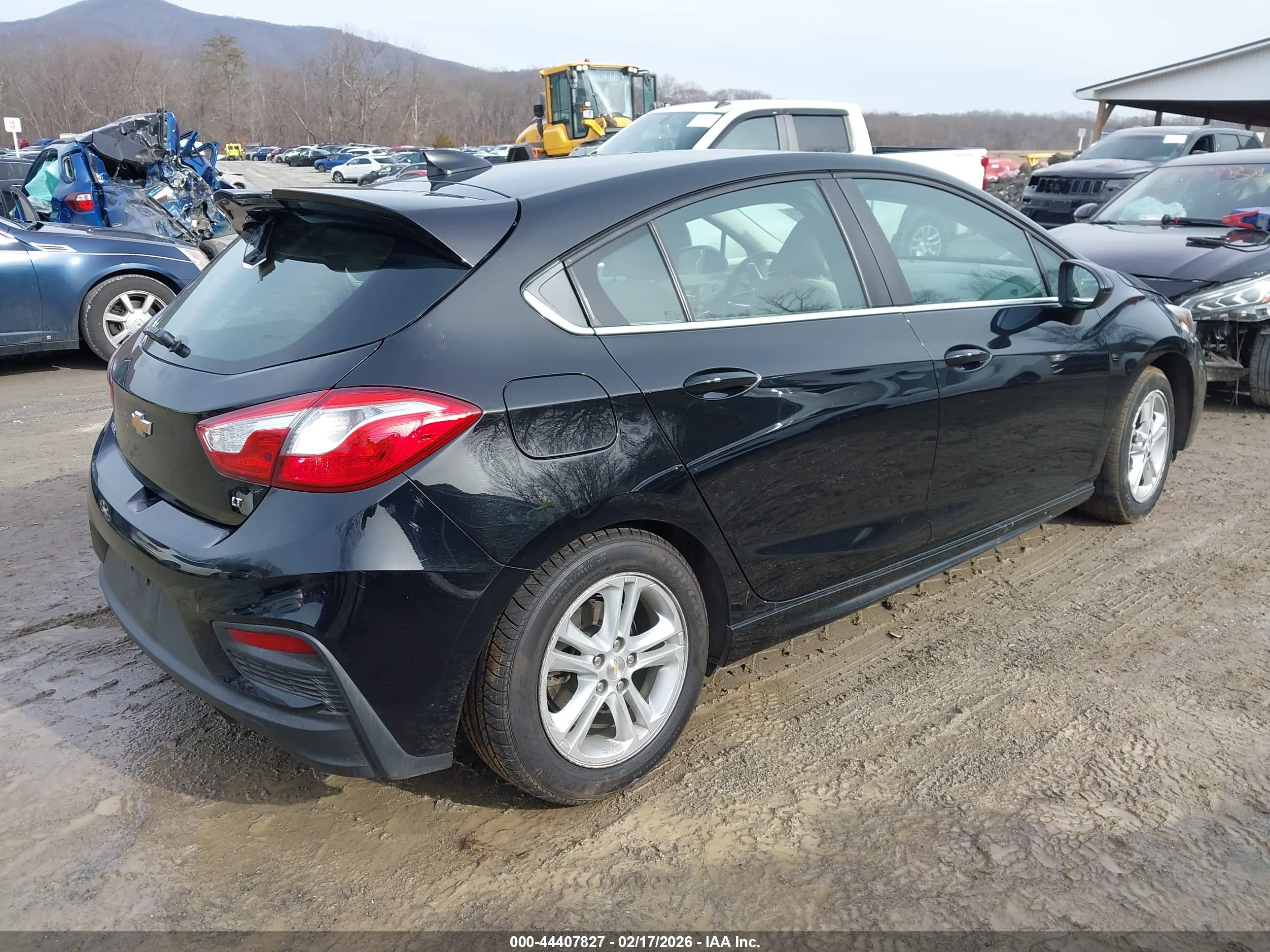 CHEVROLET CRUZE image 4
