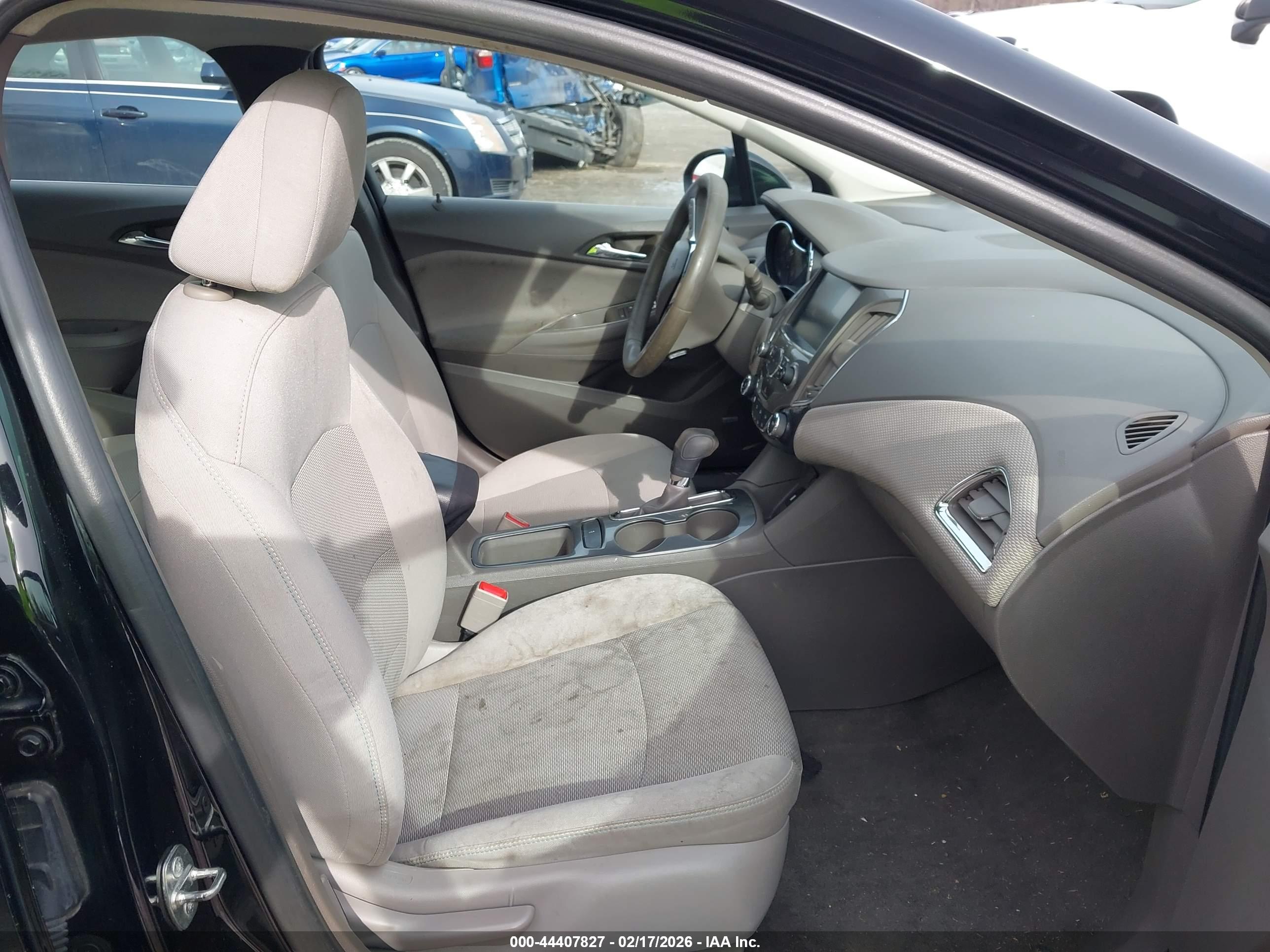 CHEVROLET CRUZE image 5