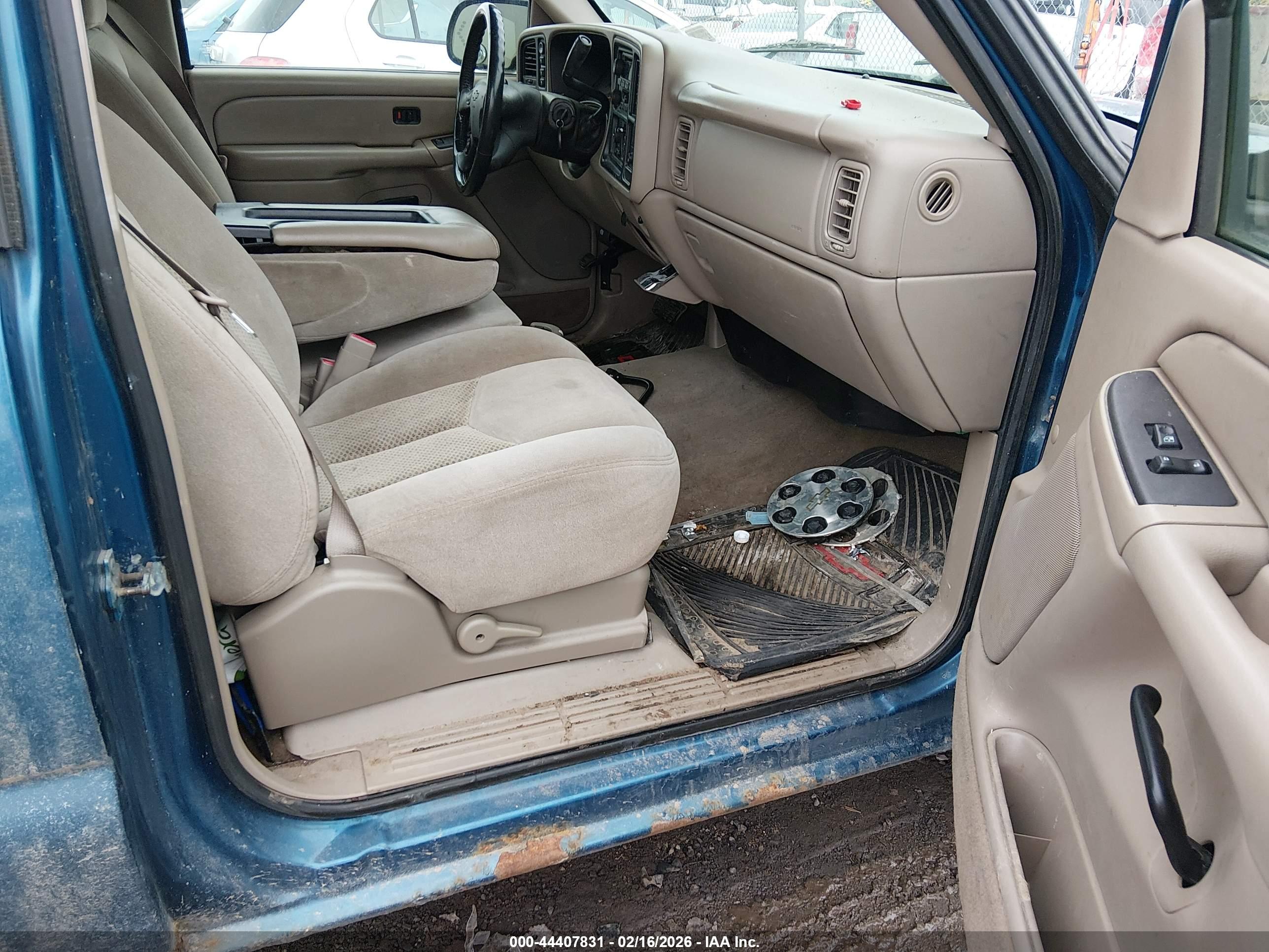 CHEVROLET SILVERADO image 5