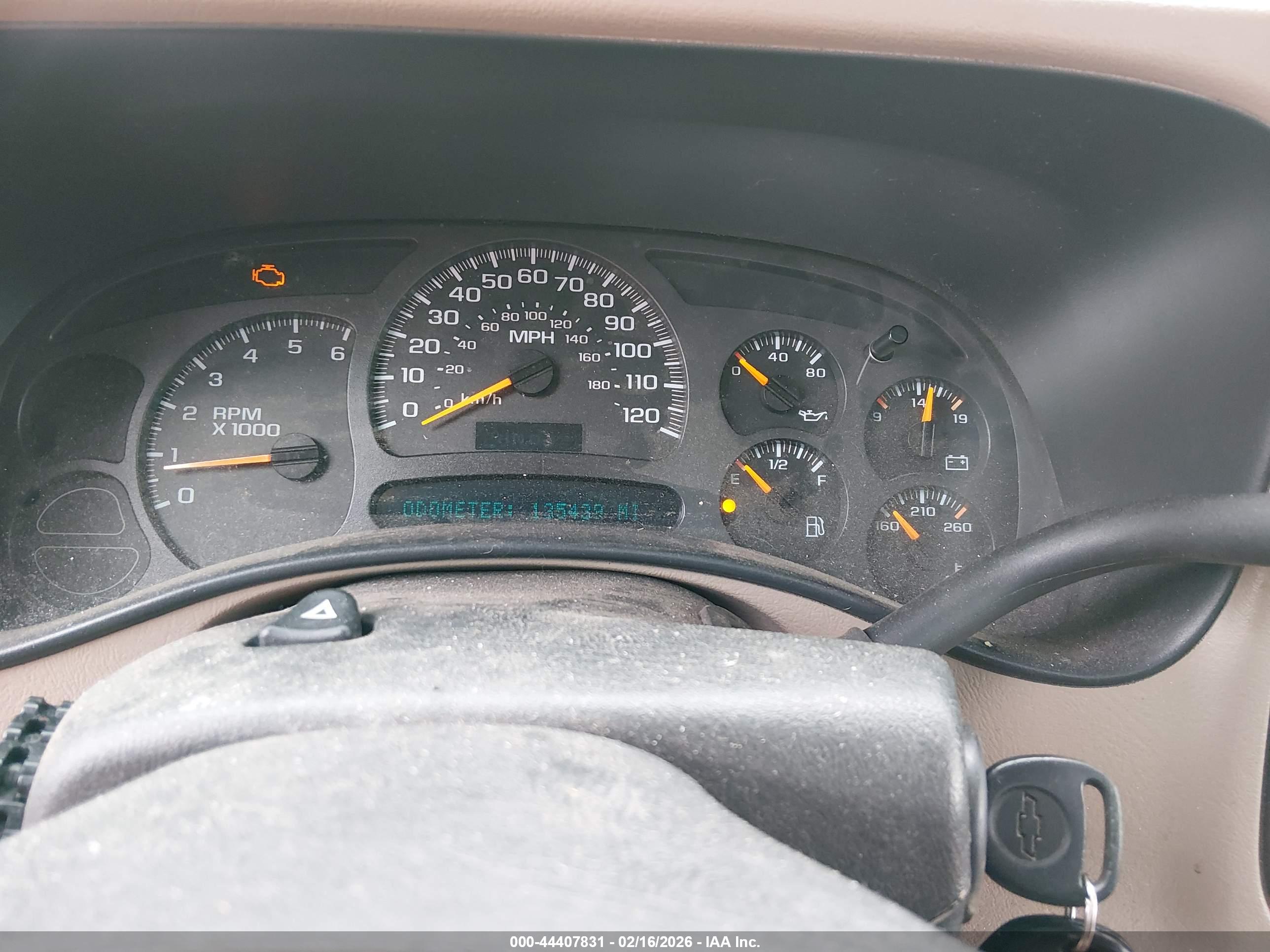 CHEVROLET SILVERADO image 7