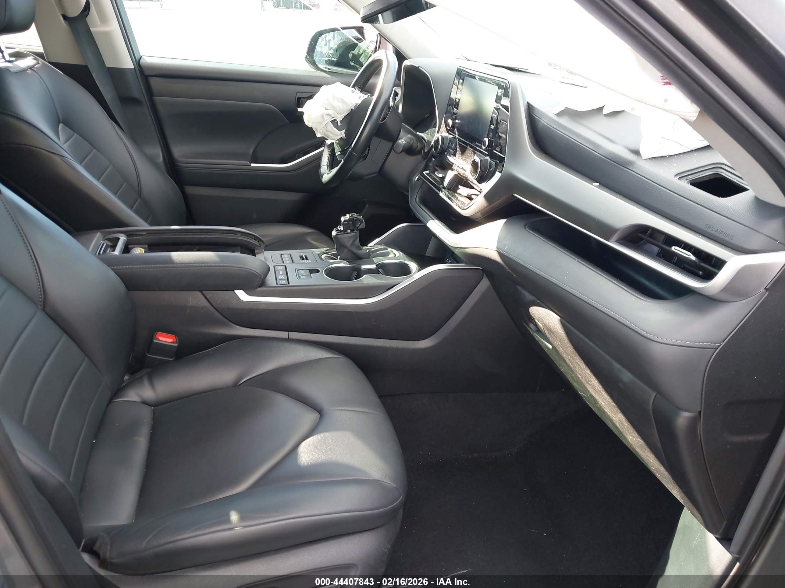 TOYOTA HIGHLANDER image 5
