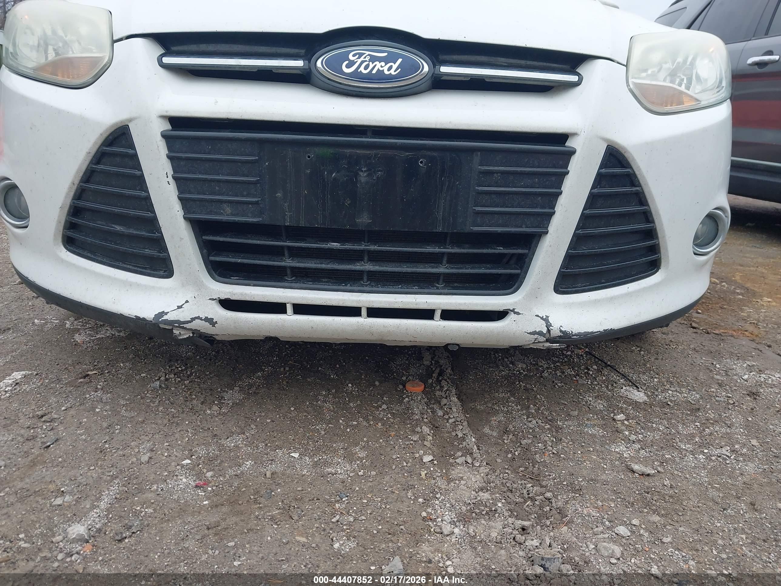 FORD FOCUS image 6