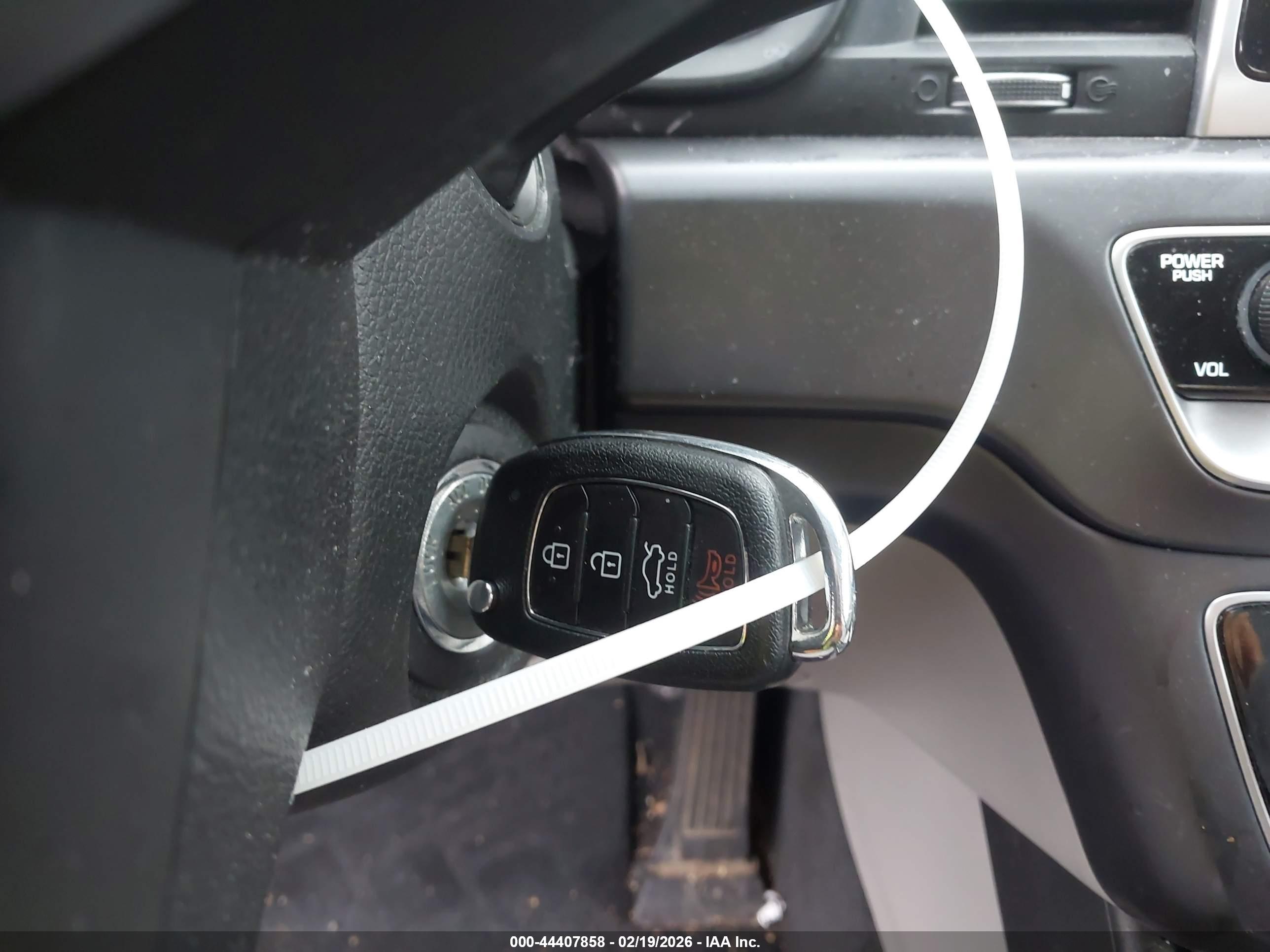 HYUNDAI SONATA image 11