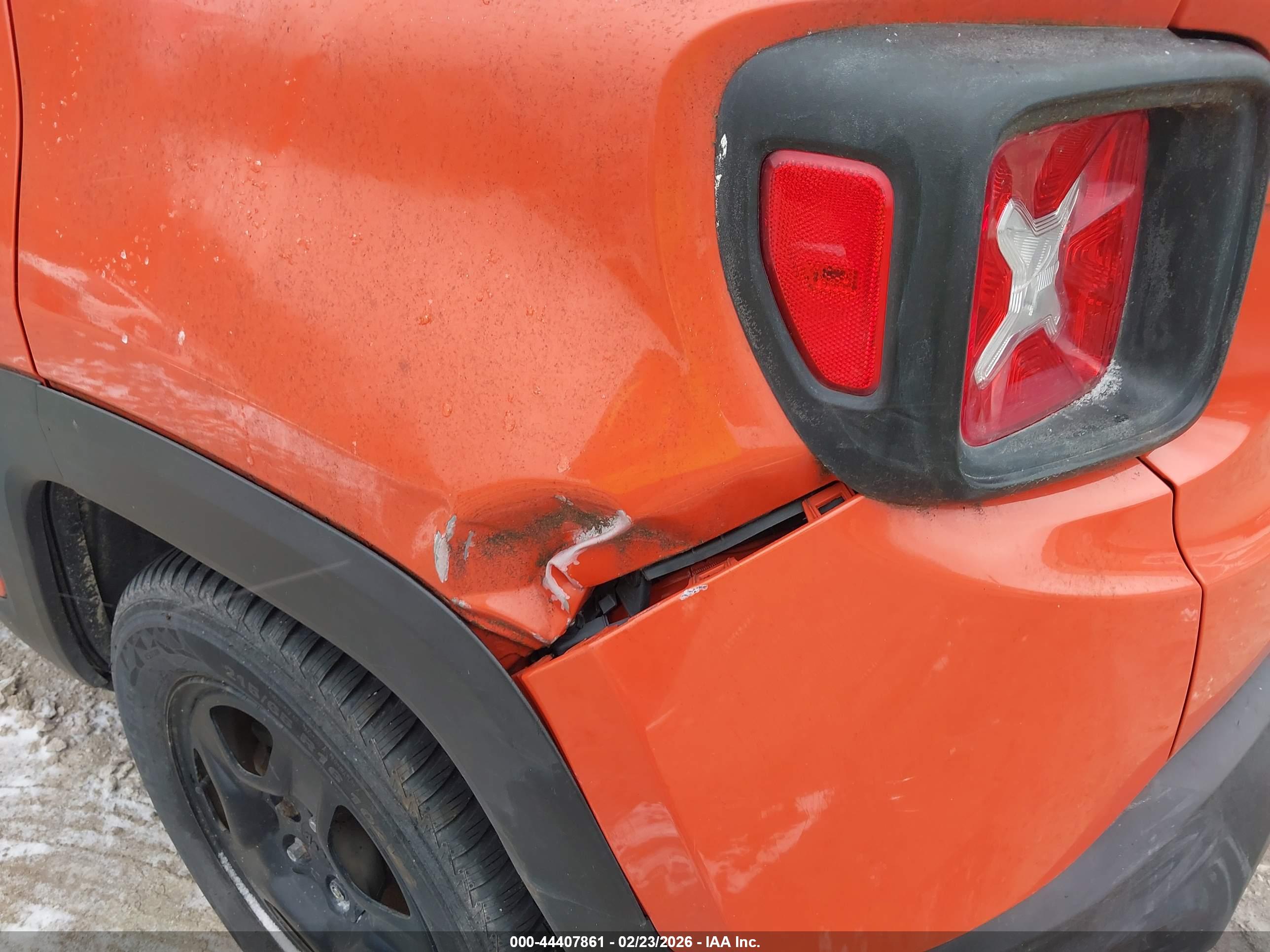 JEEP RENEGADE image 6