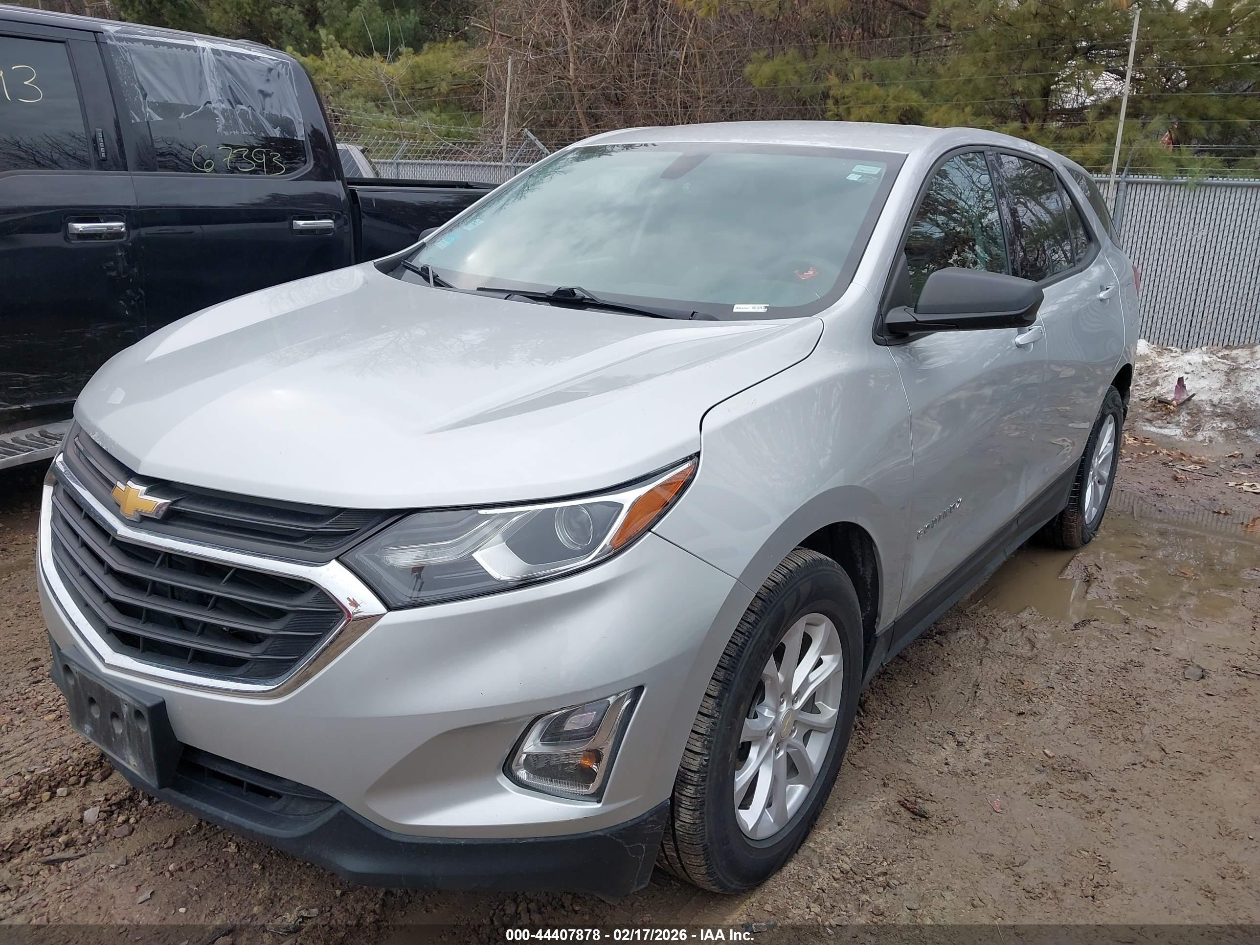 CHEVROLET EQUINOX image 2