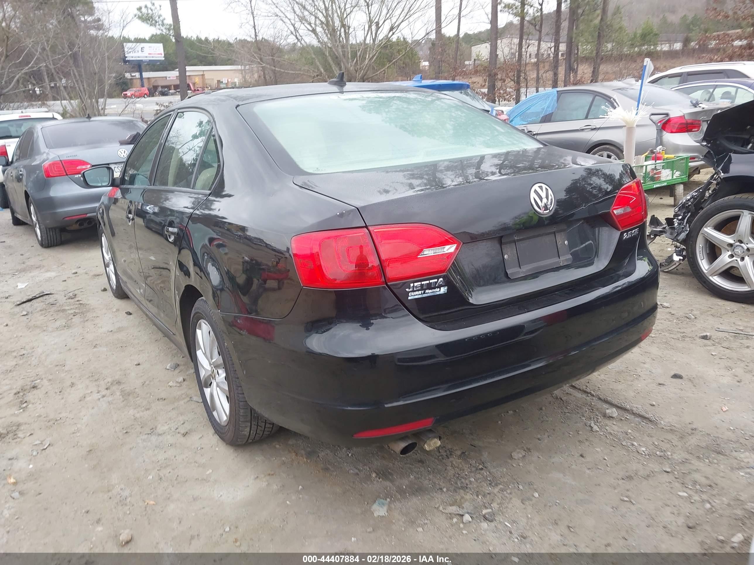 VOLKSWAGEN JETTA image 3