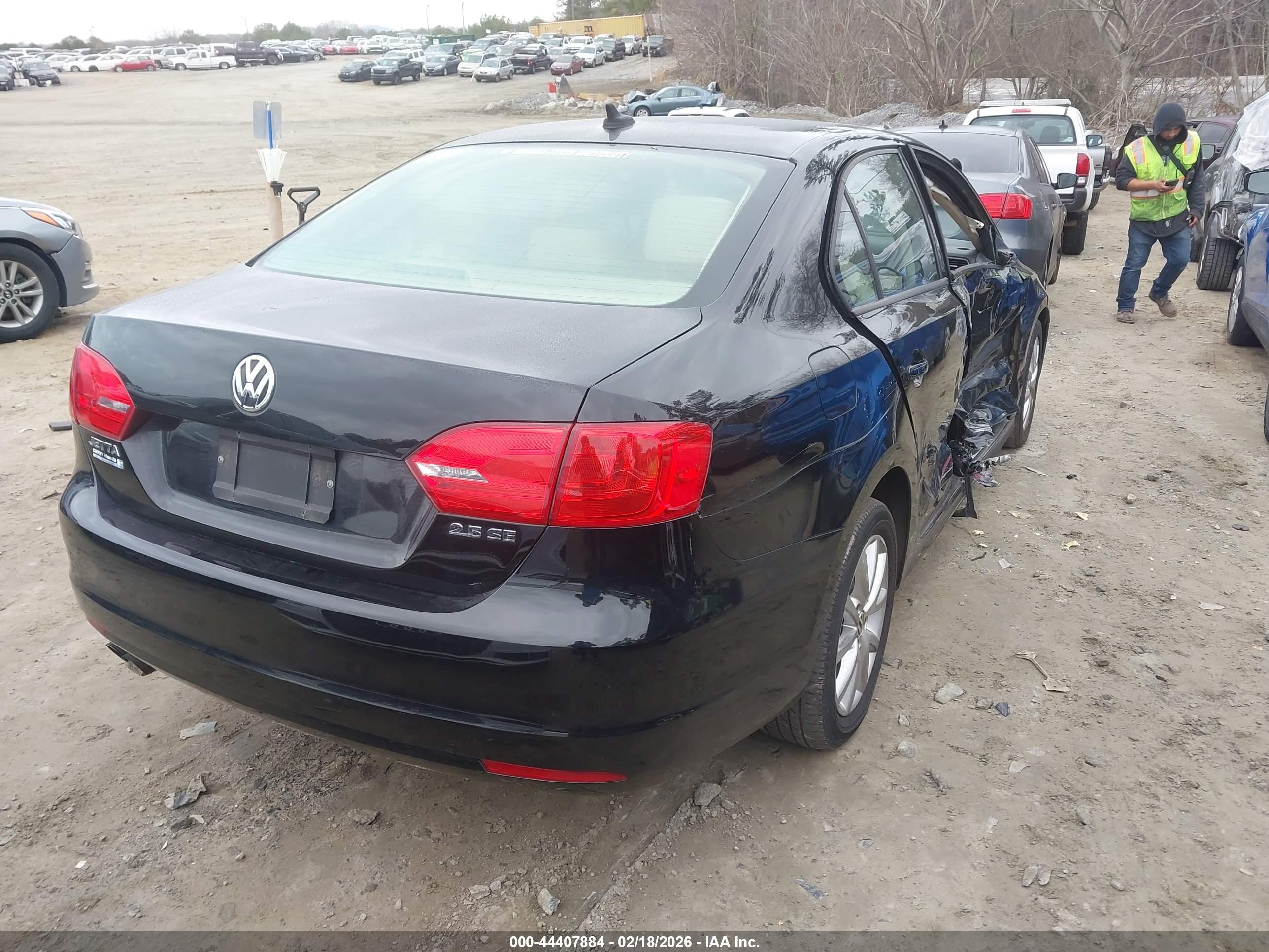VOLKSWAGEN JETTA image 4