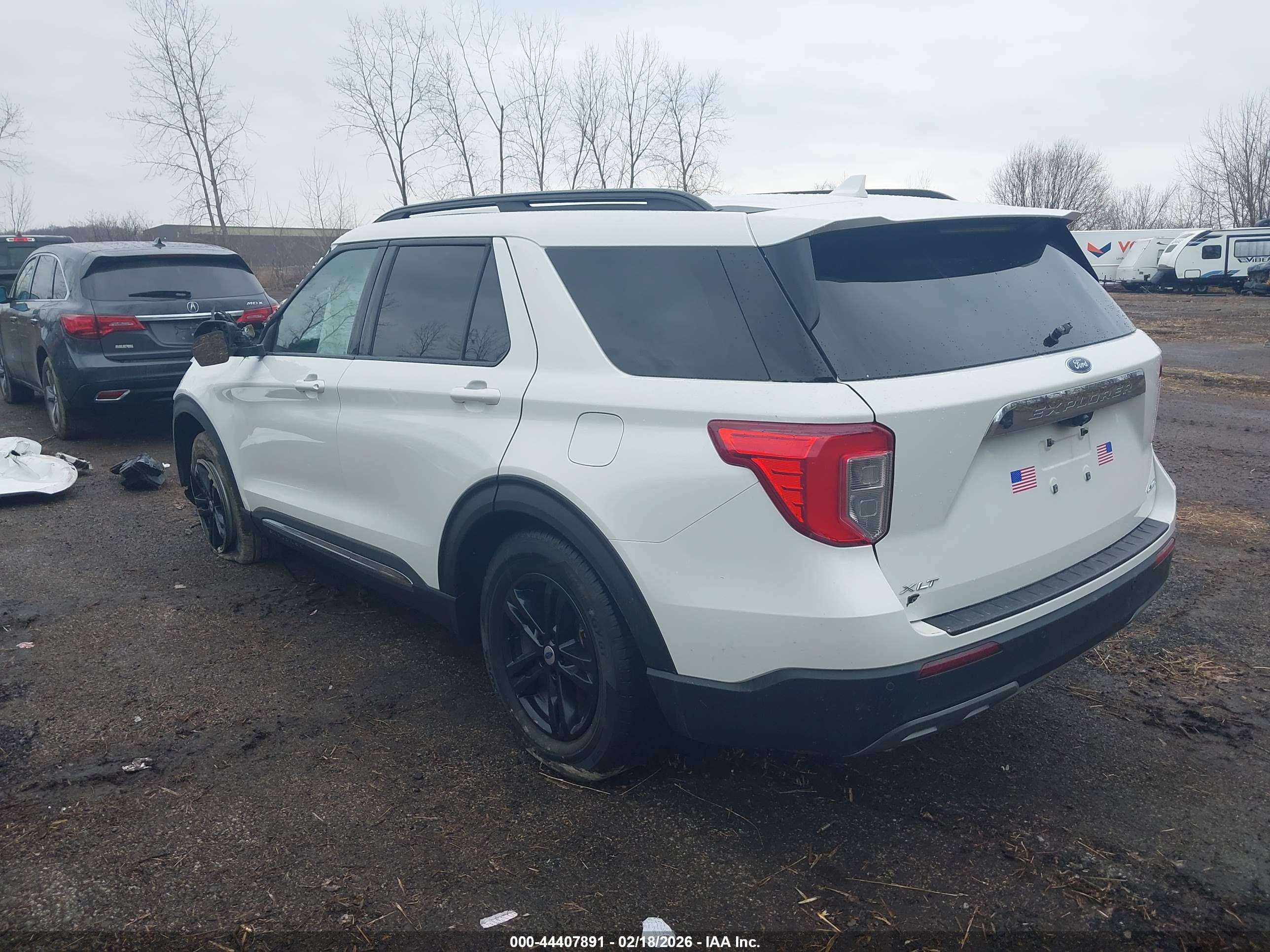 FORD EXPLORER image 3