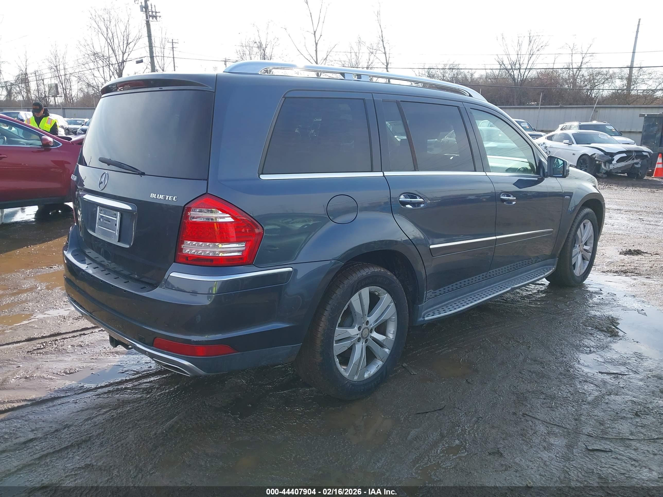 MERCEDES-BENZ GL image 4