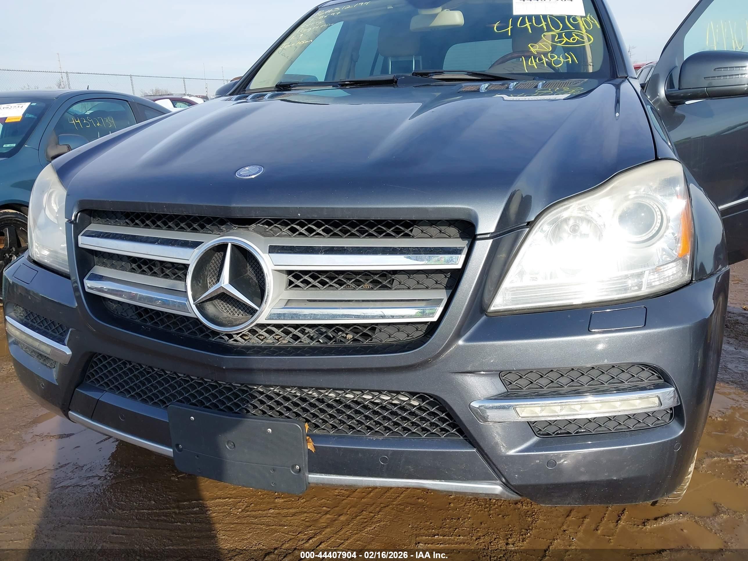 MERCEDES-BENZ GL image 6