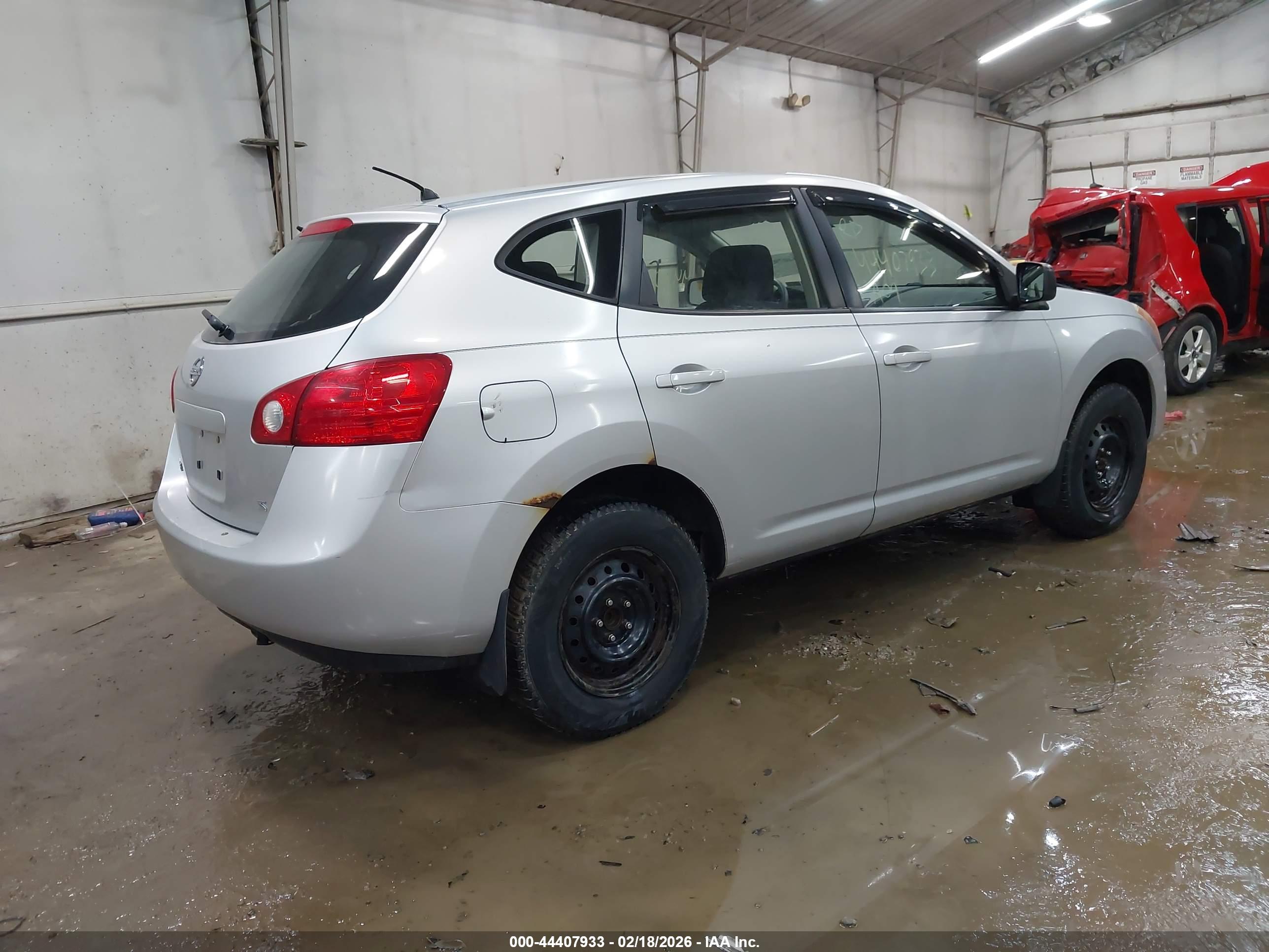 NISSAN ROGUE image 4