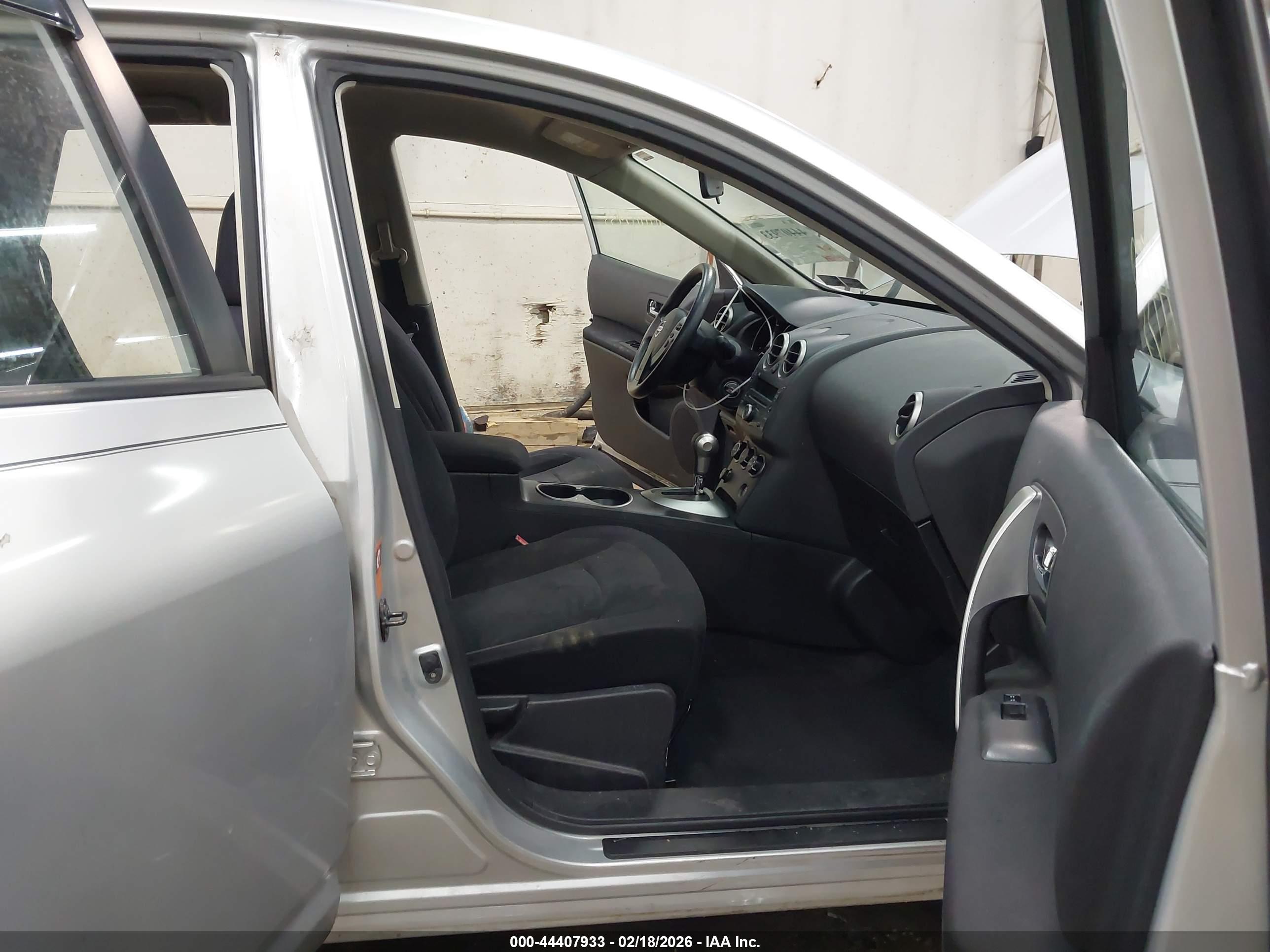 NISSAN ROGUE image 5