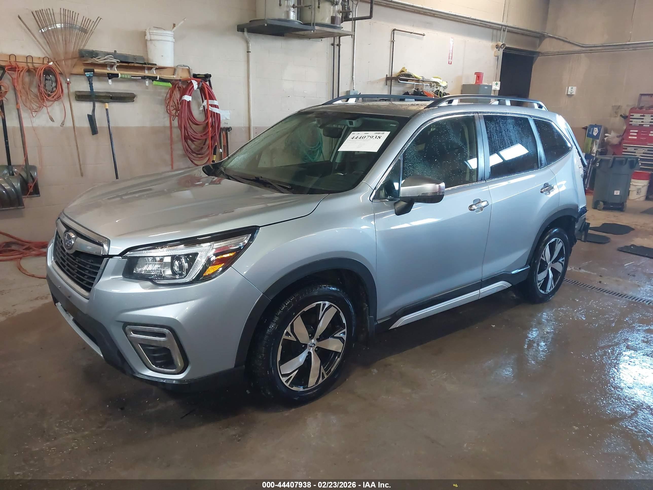 SUBARU FORESTER image 2