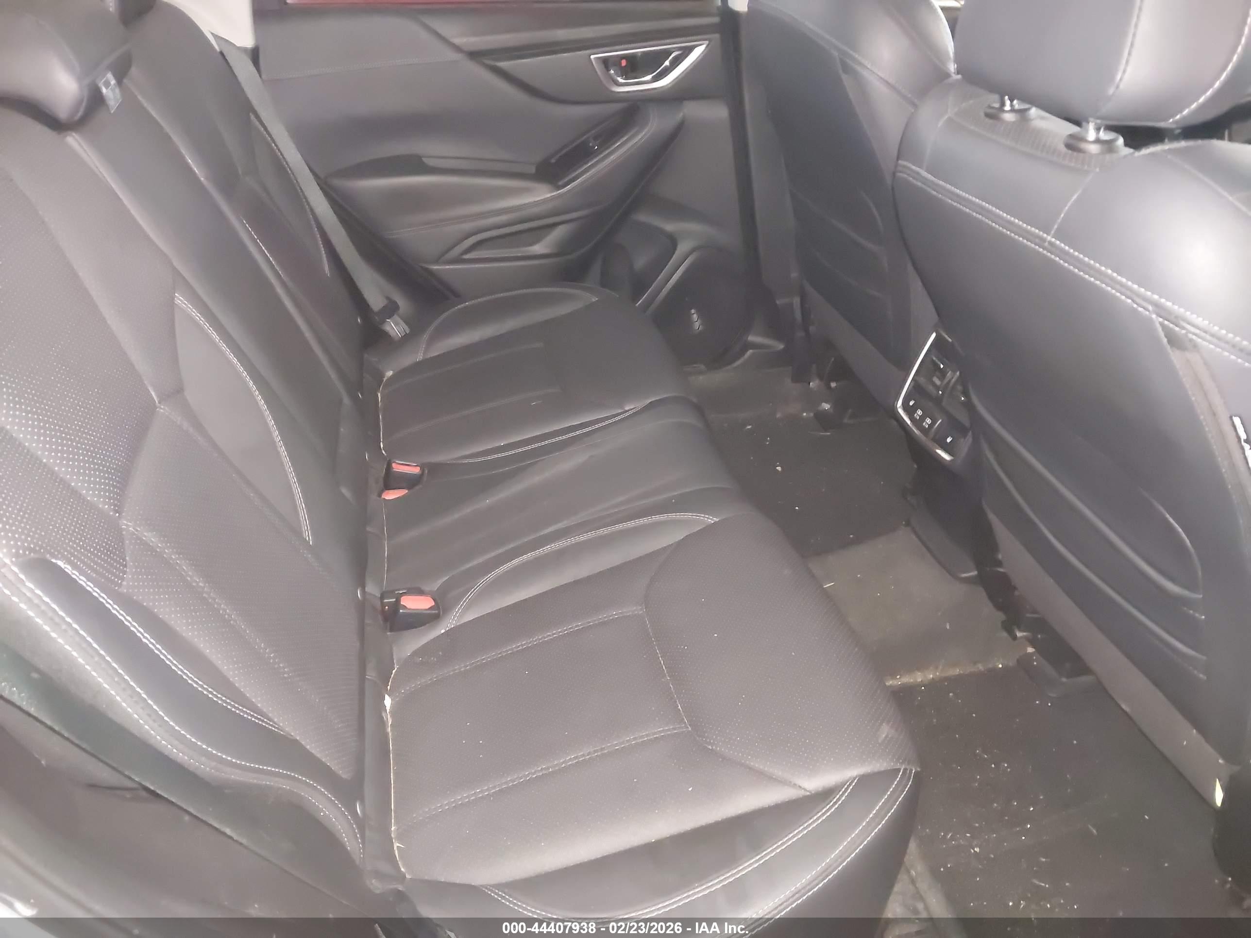SUBARU FORESTER image 8